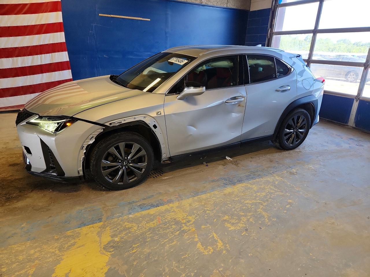 2020 Lexus UX 250h F Sport, VIN JTHR9JBH1L2025325 — Перед