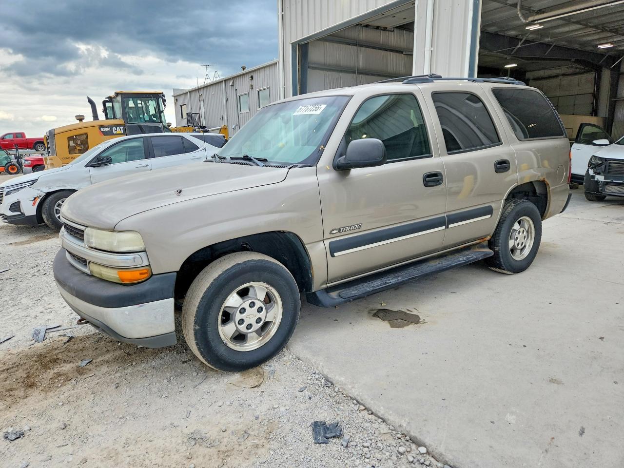 2002 Chevrolet Tahoe LS, VIN 1GNEK13Z12J315961 — Normal wear