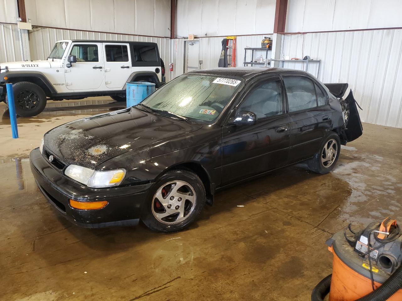 1996 Toyota Corolla DX, VIN 2T1BB02E2TC158930 — Rear end