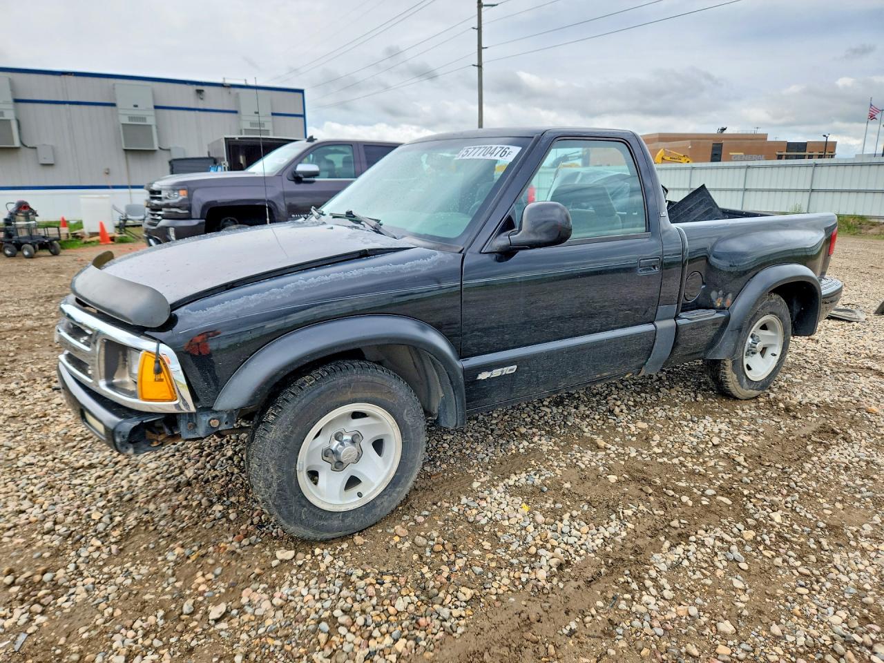 1997 Chevrolet S-10 LS, VIN 1GCCS1447V8185019 — Rear end