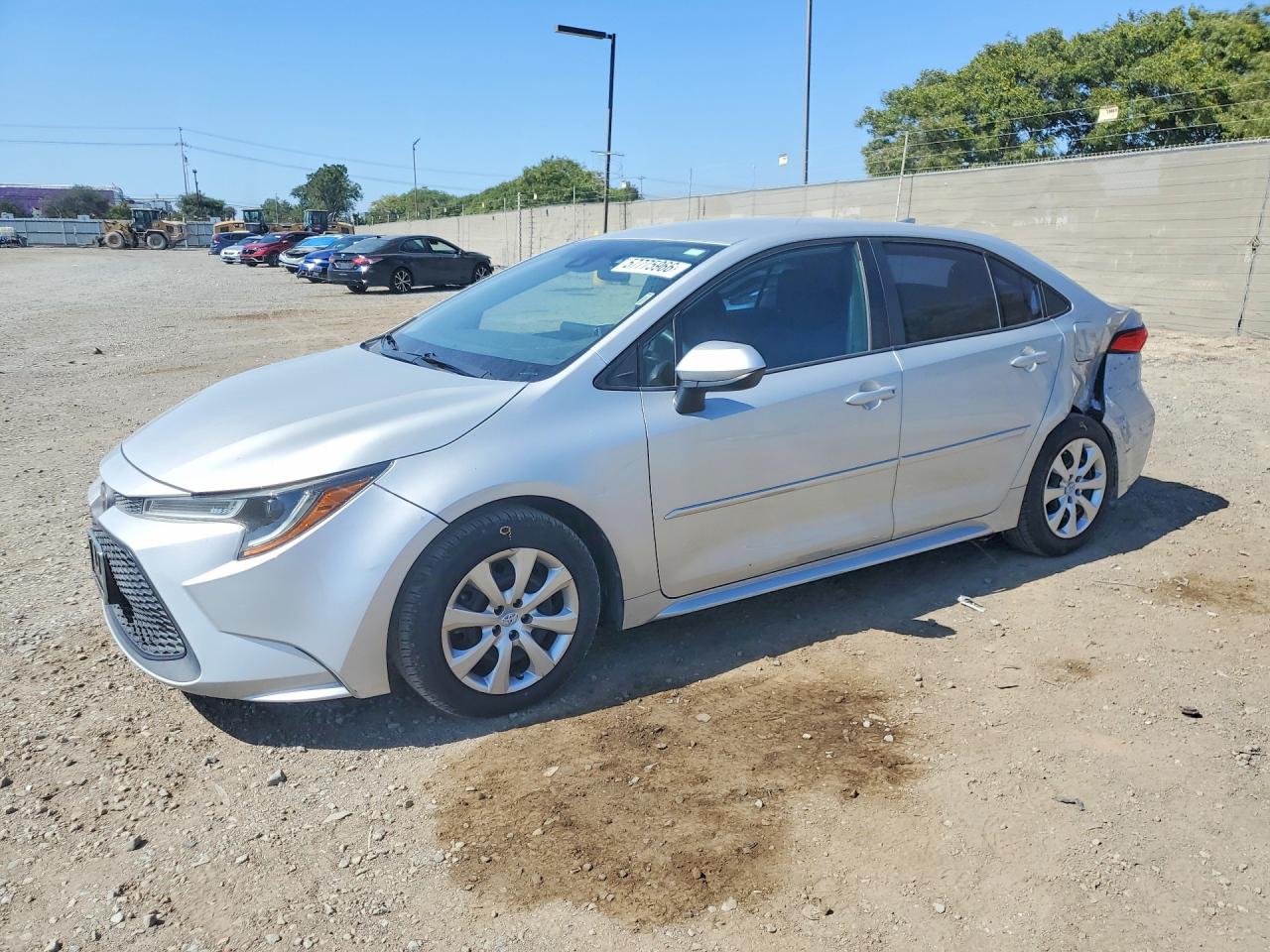 2020 Toyota Corolla LE, VIN 5YFEPRAE5LP046773 — Зад