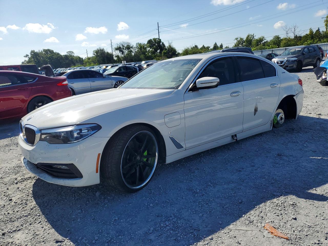 2018 BMW 5 Series 530e, VIN WBAJA9C57JB252537 — Rear end