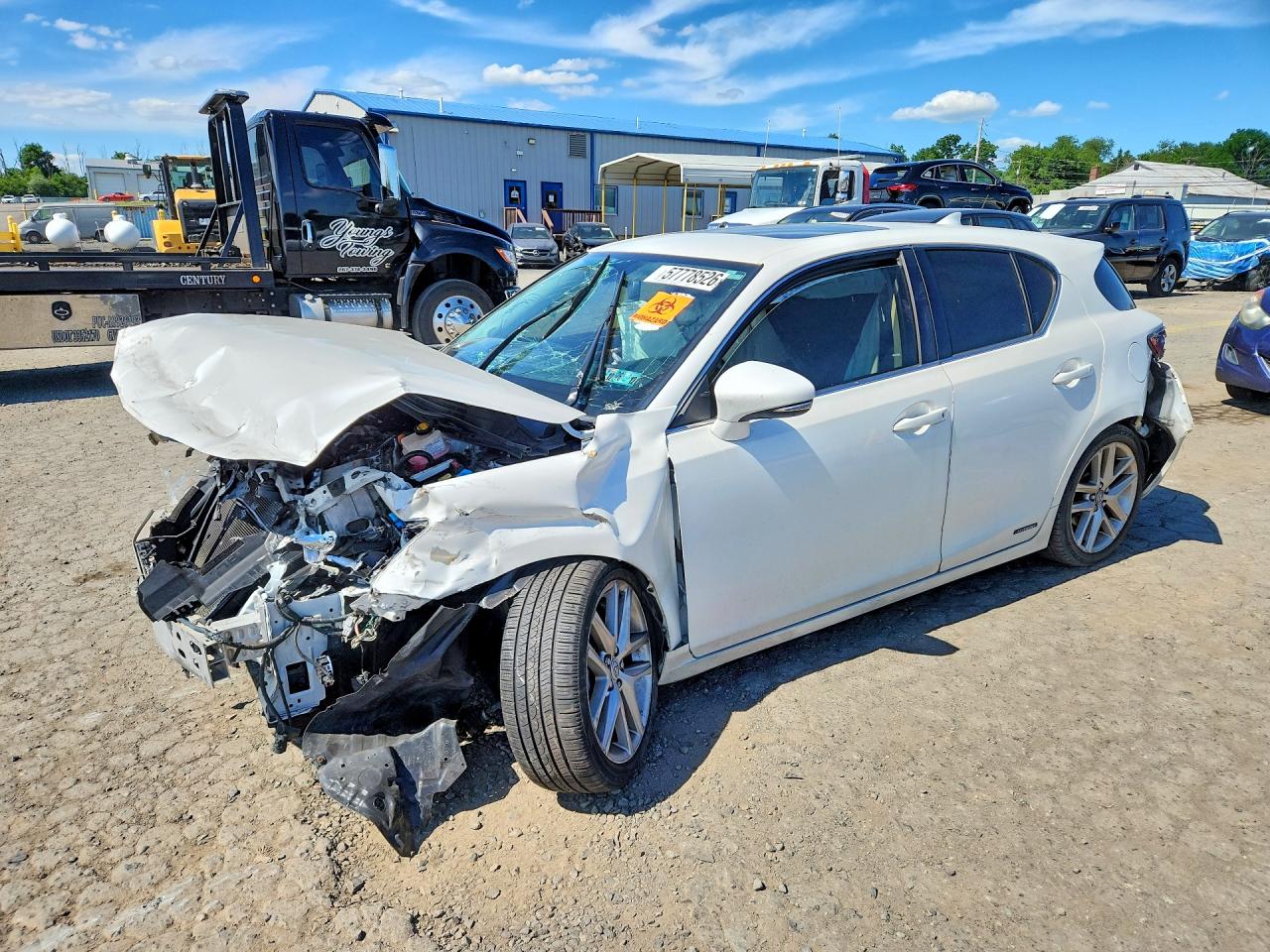 2014 Lexus CT 200h, VIN JTHKD5BH3E2181117 — Front end