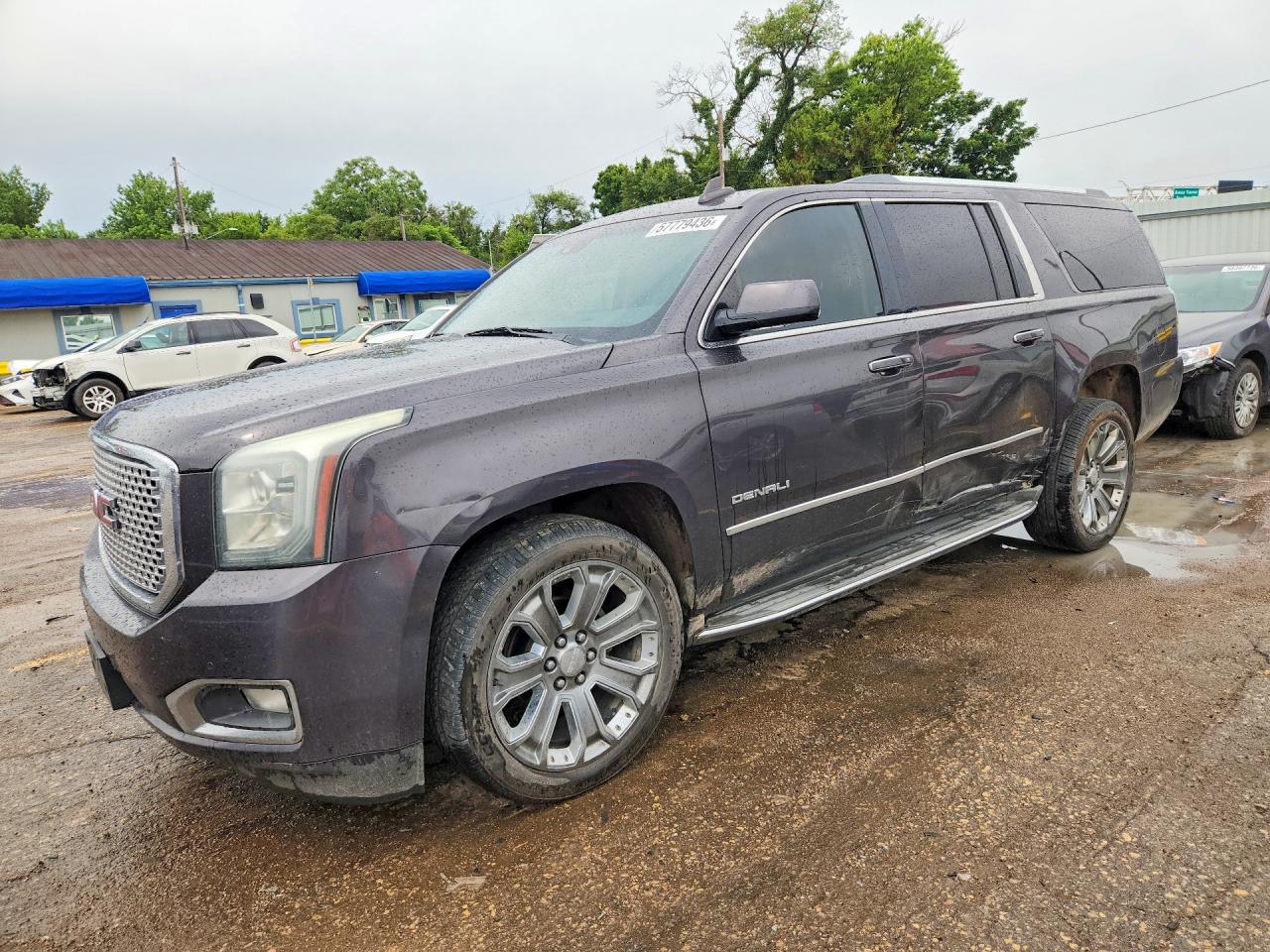 2015 GMC Yukon XL Denali, VIN 1GKS2JKJ2FR627127 — Side