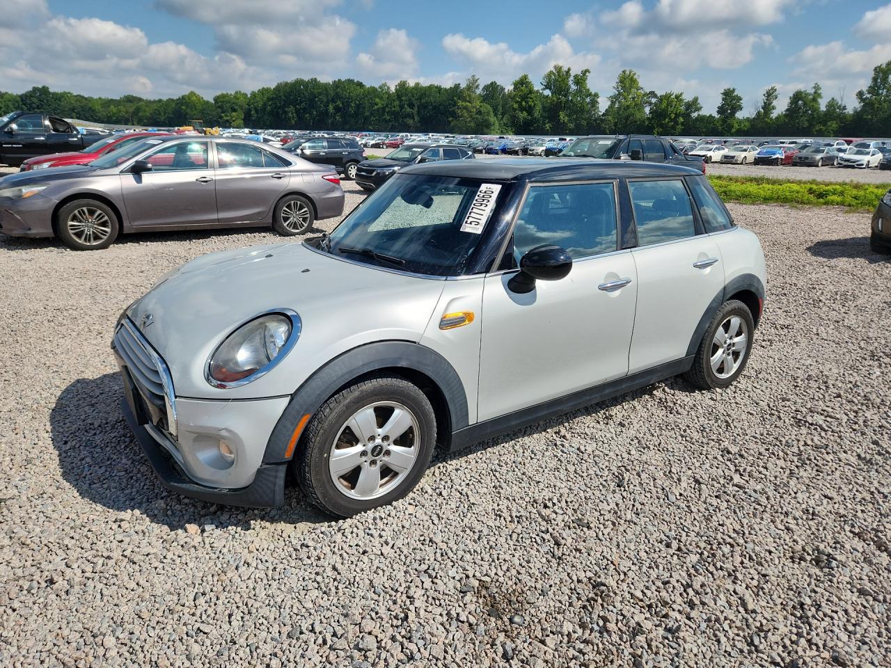 2015 MINI Hardtop 4 Door, VIN WMWXS5C55FT831253 — Front end