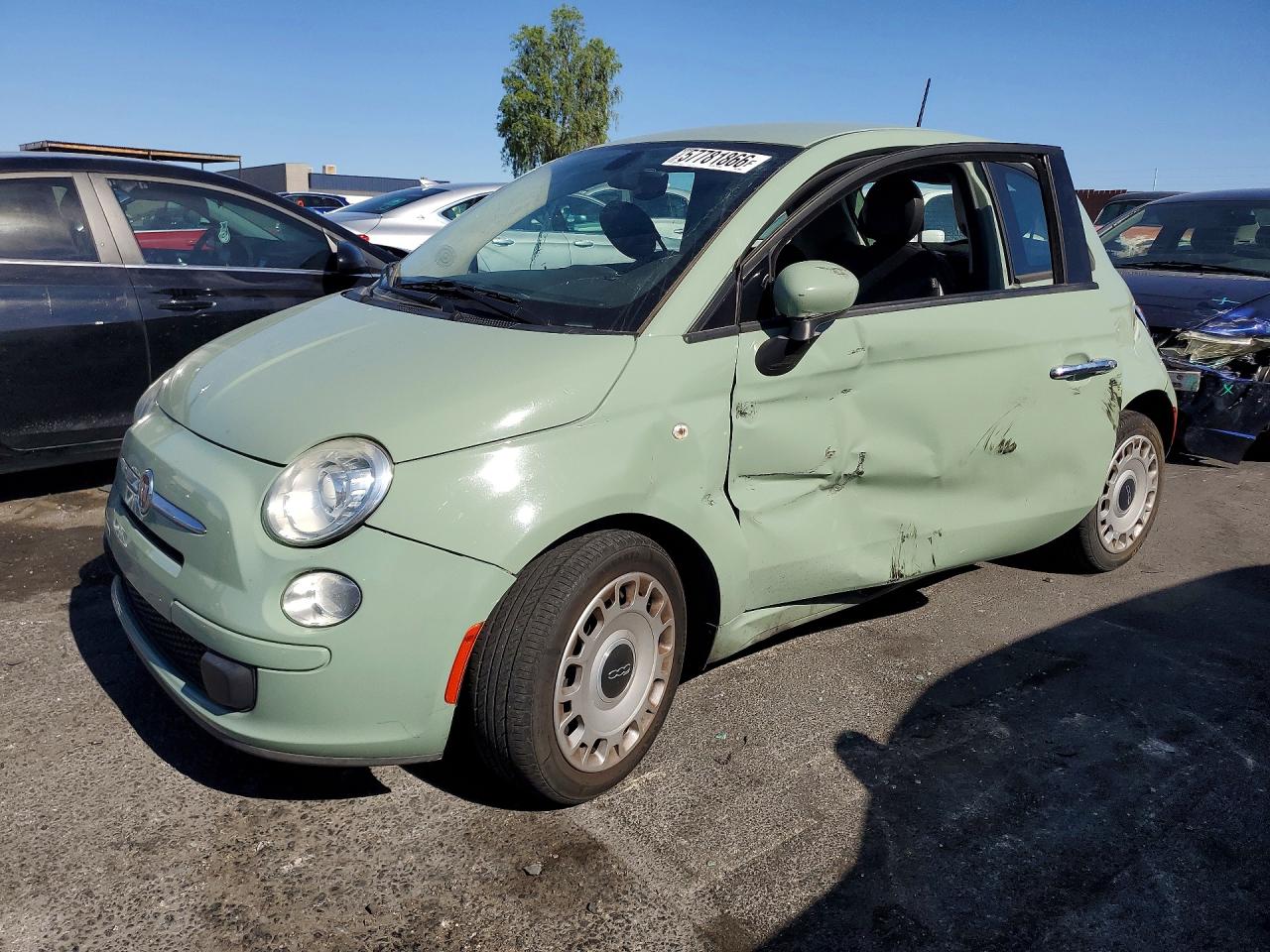 2016 FIAT 500 Pop, VIN 3C3CFFAR1GT136330 — Side