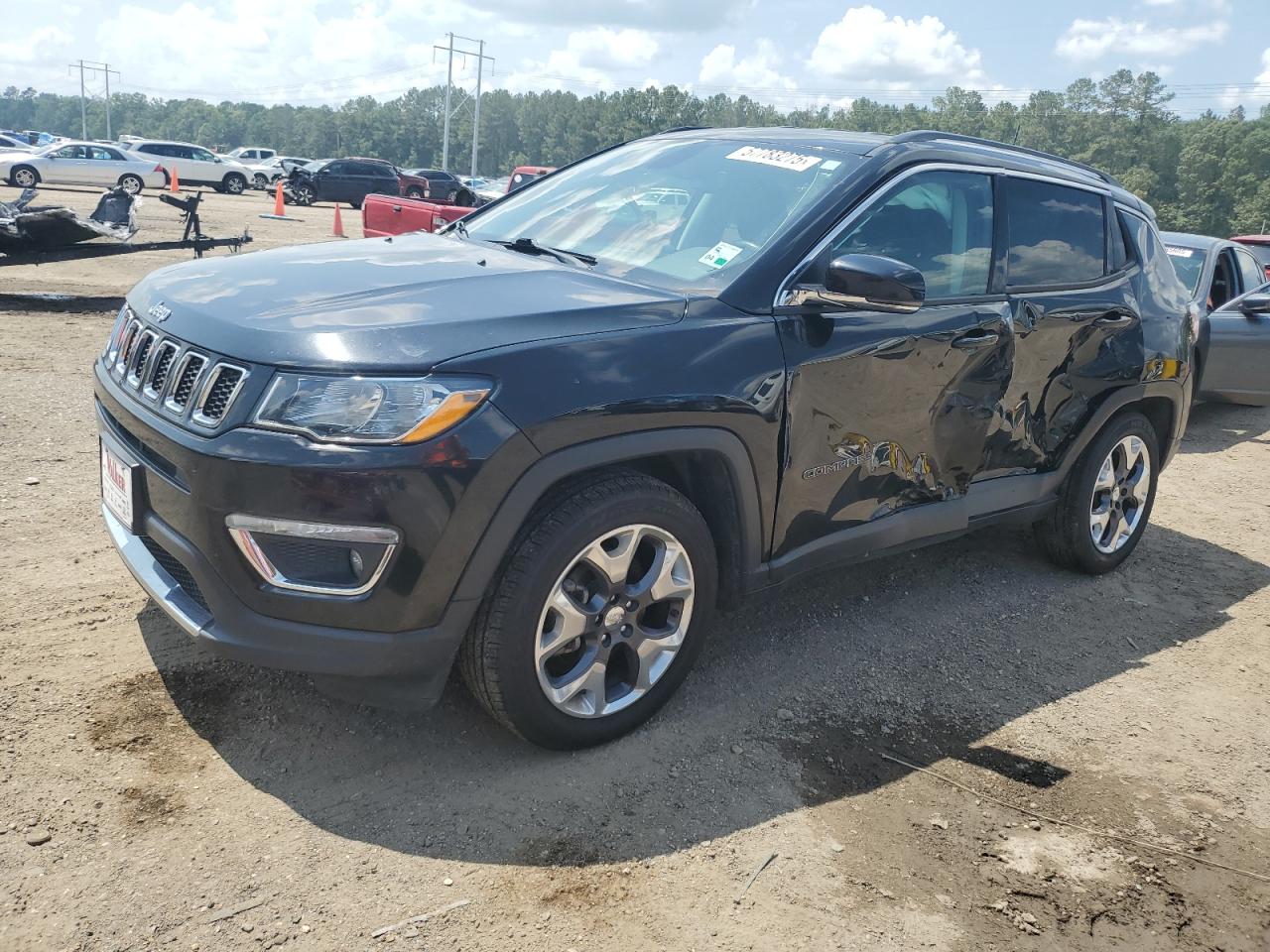 2020 Jeep Compass Limited, VIN 3C4NJCCB9LT198554 — Side