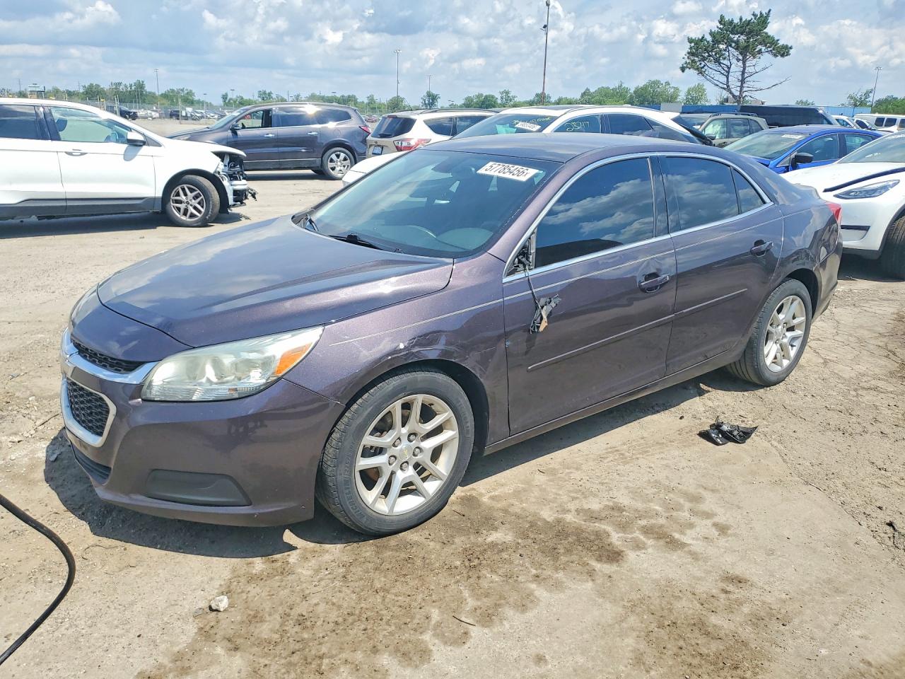 2015 Chevrolet Malibu LT, VIN 1G11C5SL9FF129837 — Front end