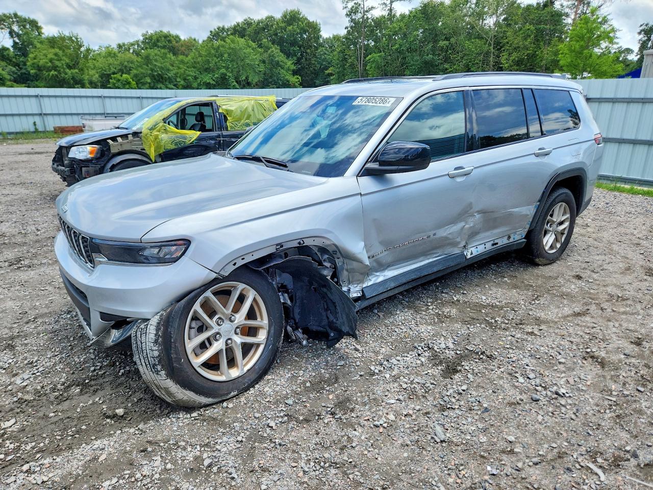 2025 Jeep Grand Cherokee Altitude X, VIN 1C4RJKAG8S8673926 — Front end