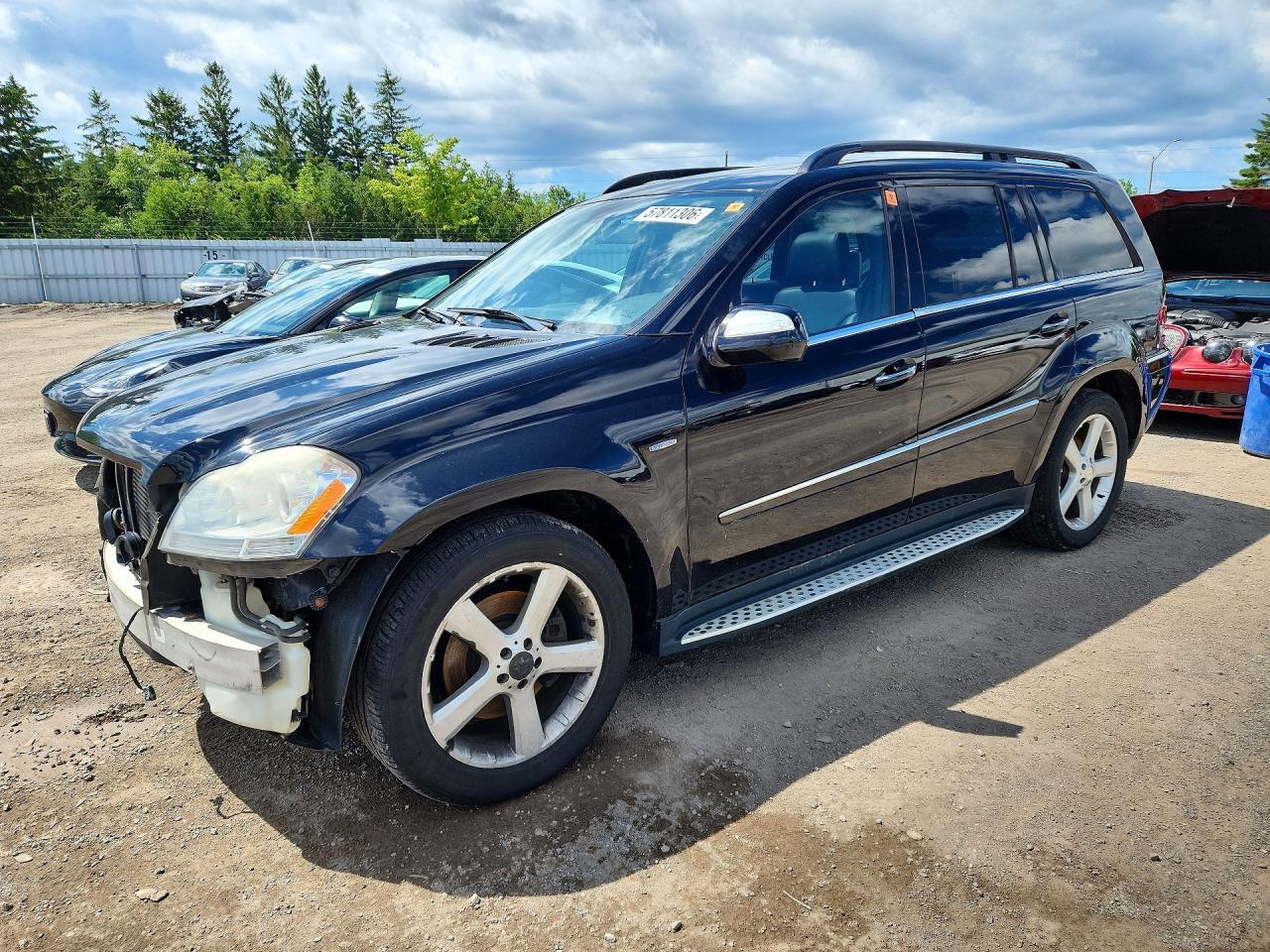 2009 Mercedes-Benz GL 320, VIN 4JGBF25E39A523300 — Front end