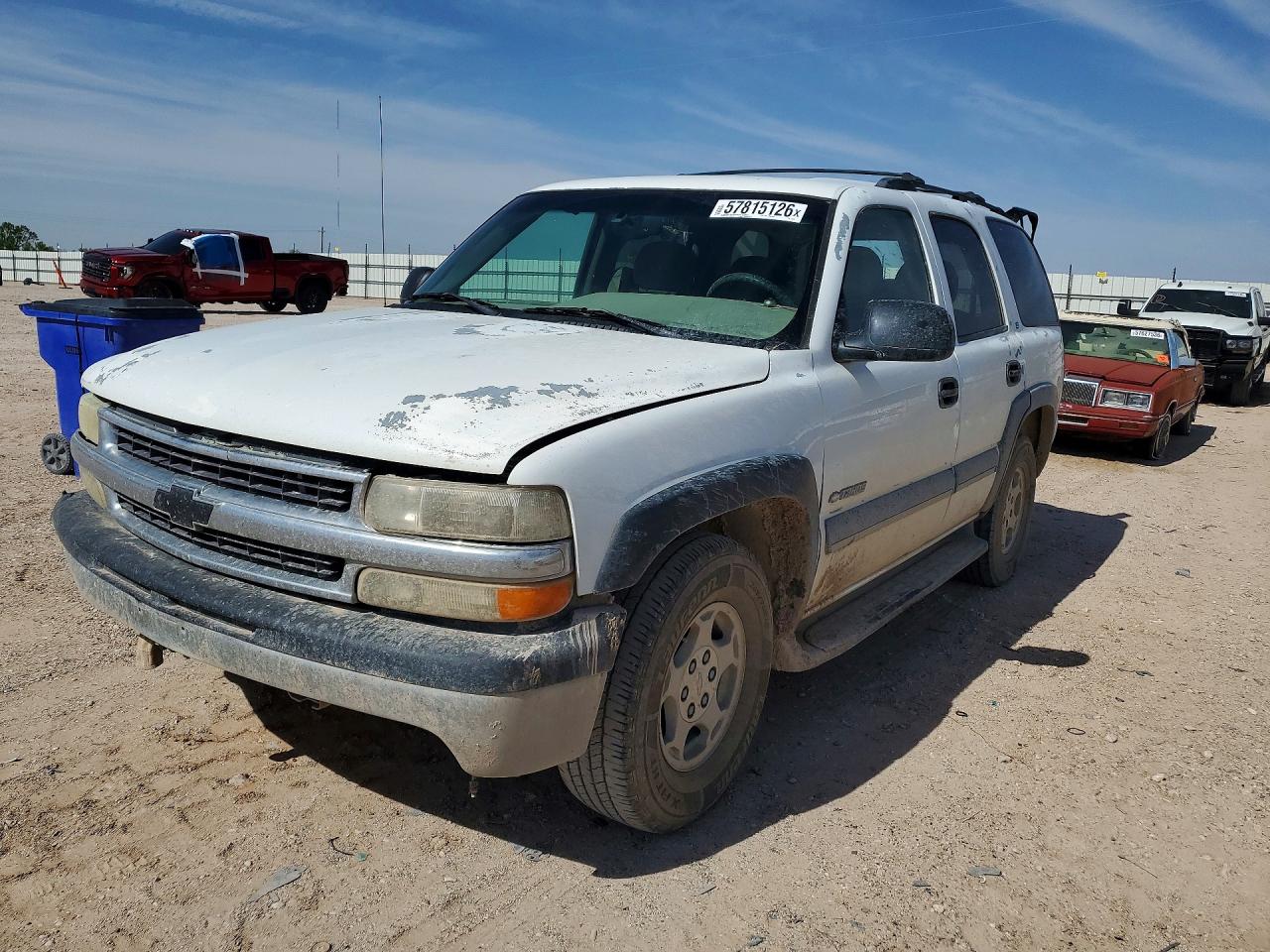 2000 Chevrolet Tahoe LS, VIN 1GNEC13T9YJ152493 — Rear end