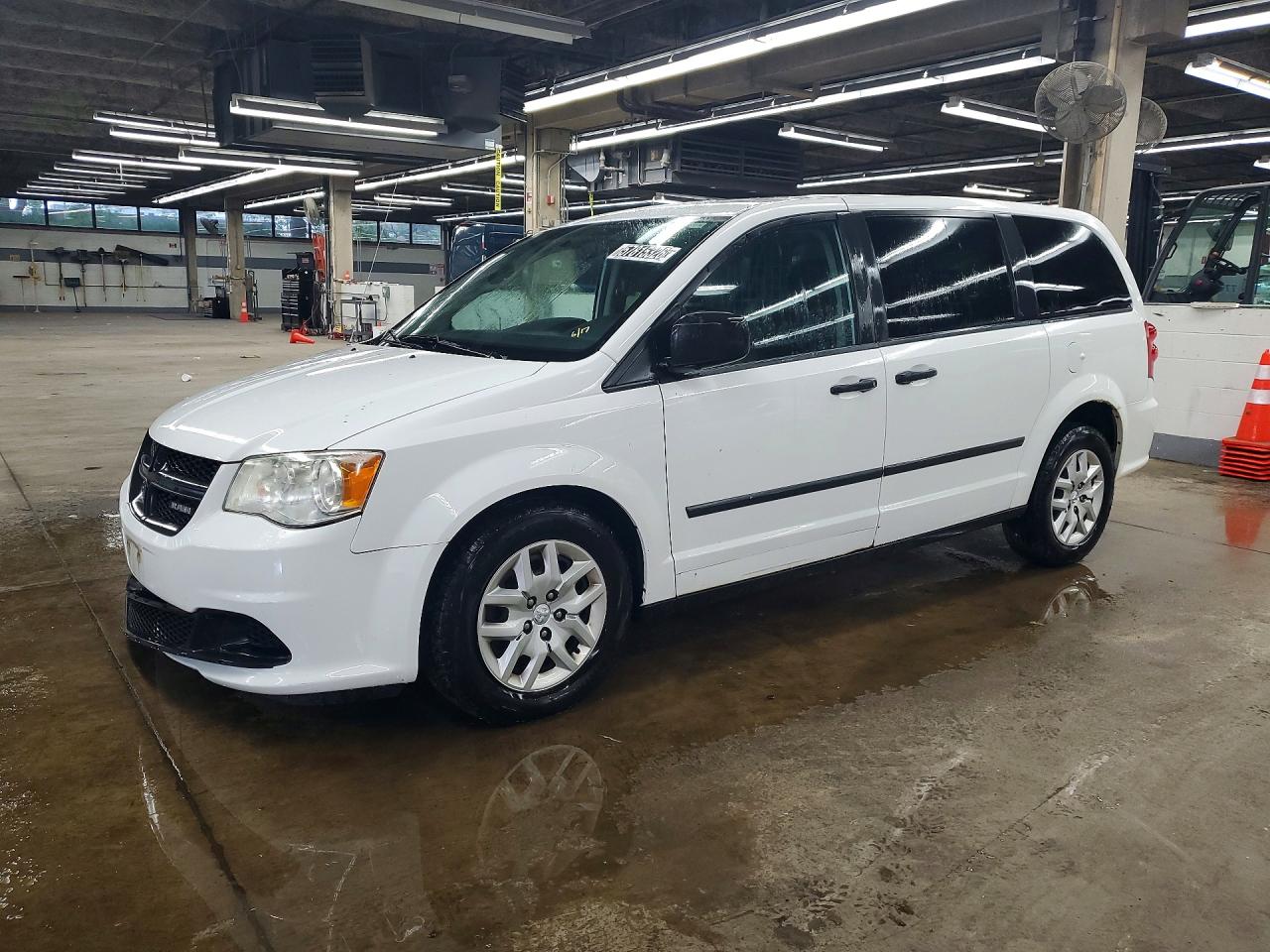 2014 Ram Cargo Van Tradesman, VIN 2C4JRGAG8ER462401 — Front end
