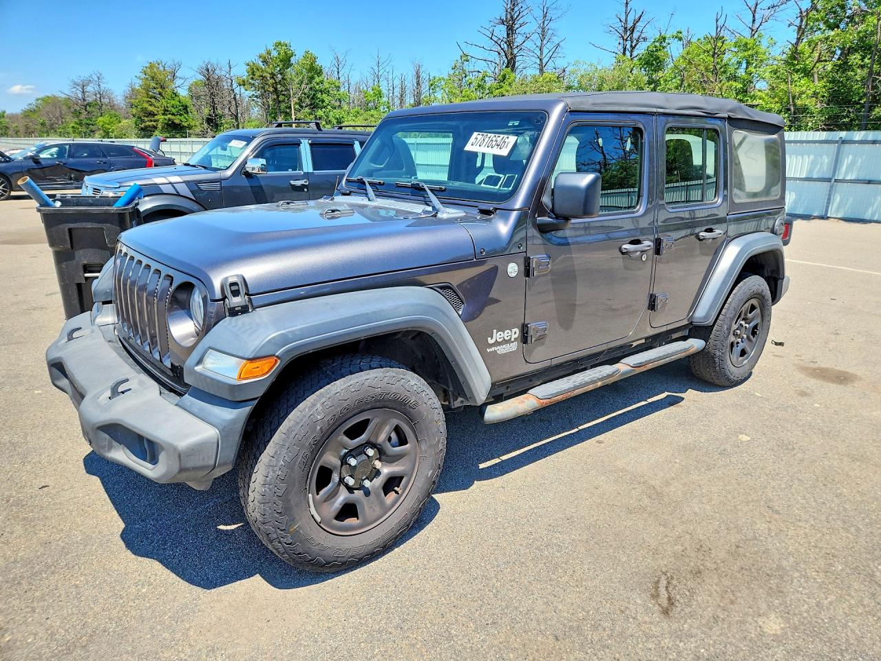 2018 Jeep Wrangler Unlimited Sport S, VIN 1C4HJXDG5JW192126 — Minor dents and scratches