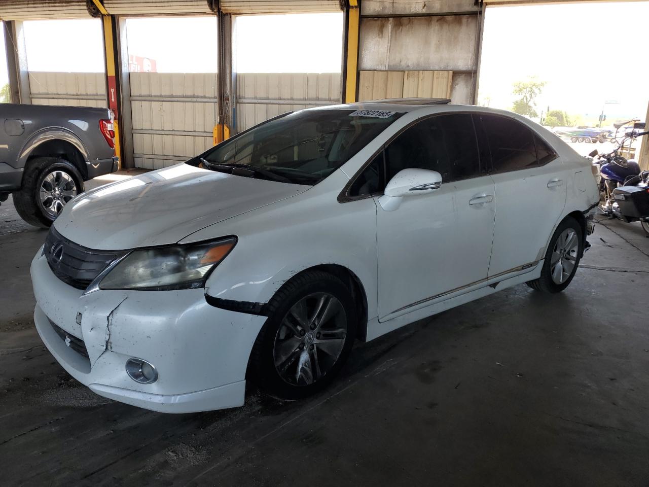2011 Lexus HS 250h, VIN JTHBB1BA2B2046305 — Rear end