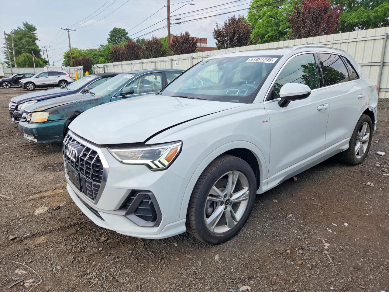 2024 Audi Q3 S line Premium, VIN WA1DECF38R1120121 — Side
