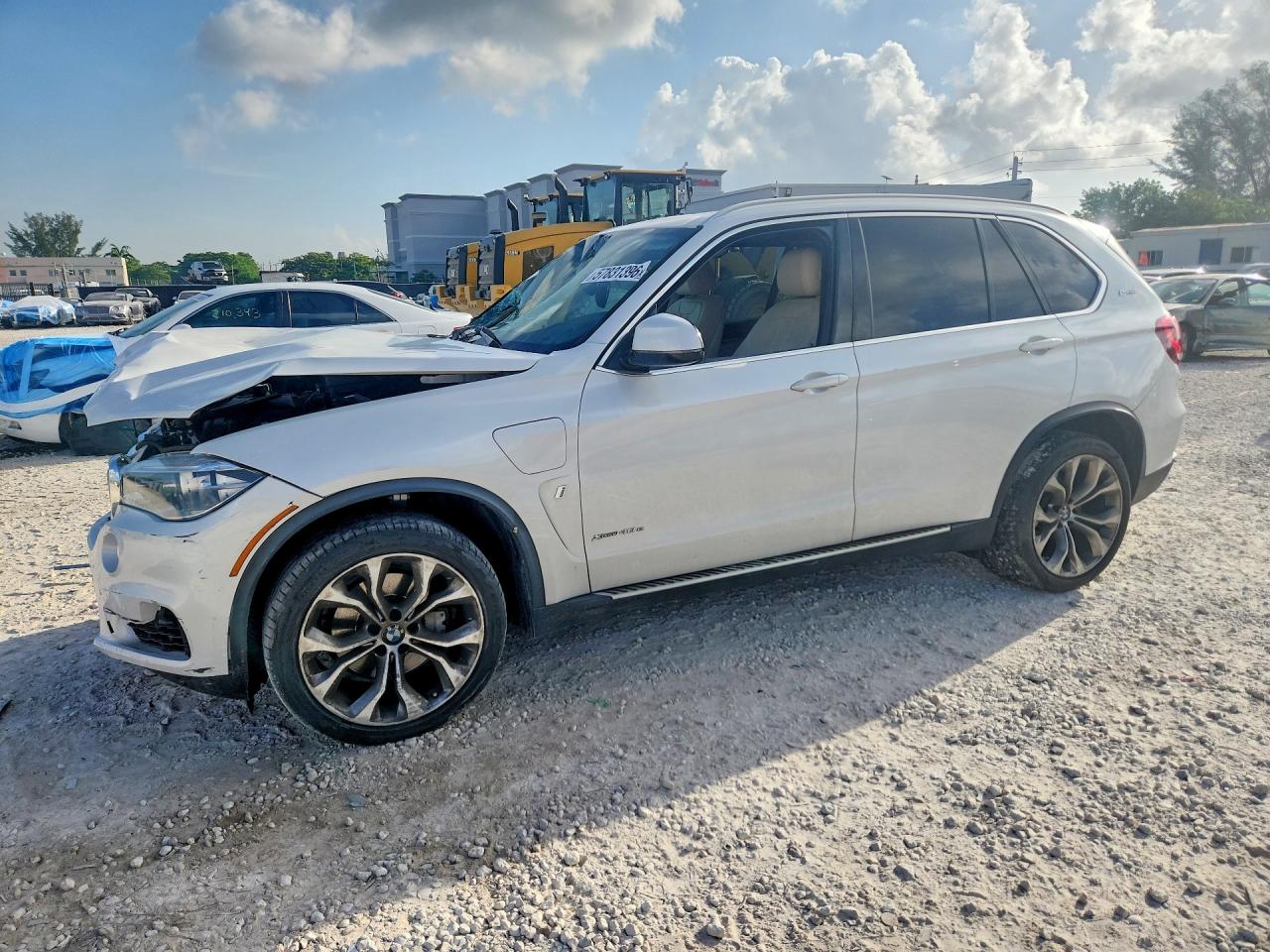 2018 BMW X5 xDrive40e, VIN 5UXKT0C54J0W02634 — Front end