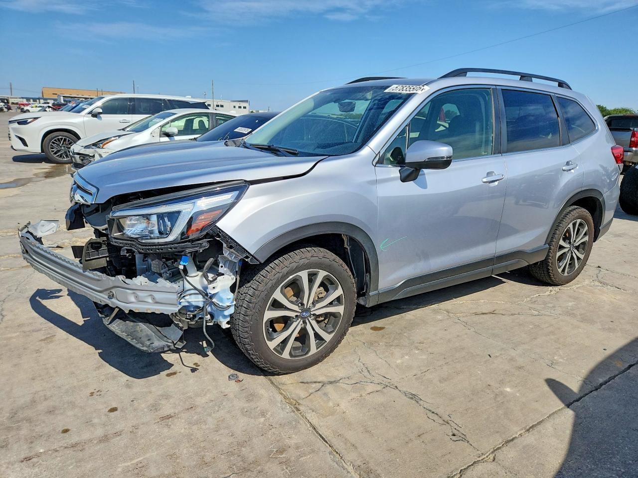2019 Subaru Forester Limited, VIN JF2SKASC5KH460714 — Перед