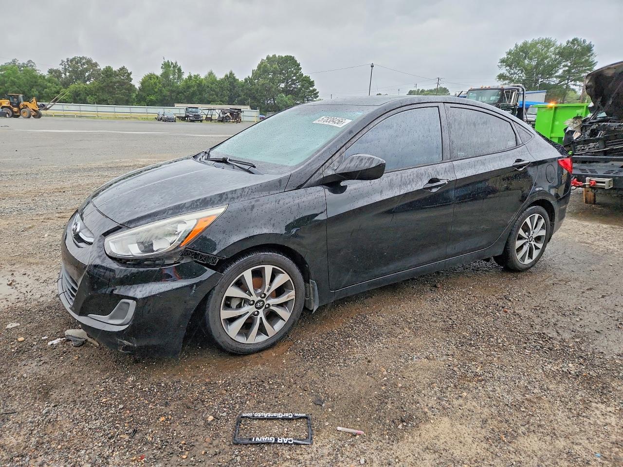 2017 Hyundai Accent SE, VIN KMHCT4AE5HU339200 — Фото с аукциона 1 of 4
