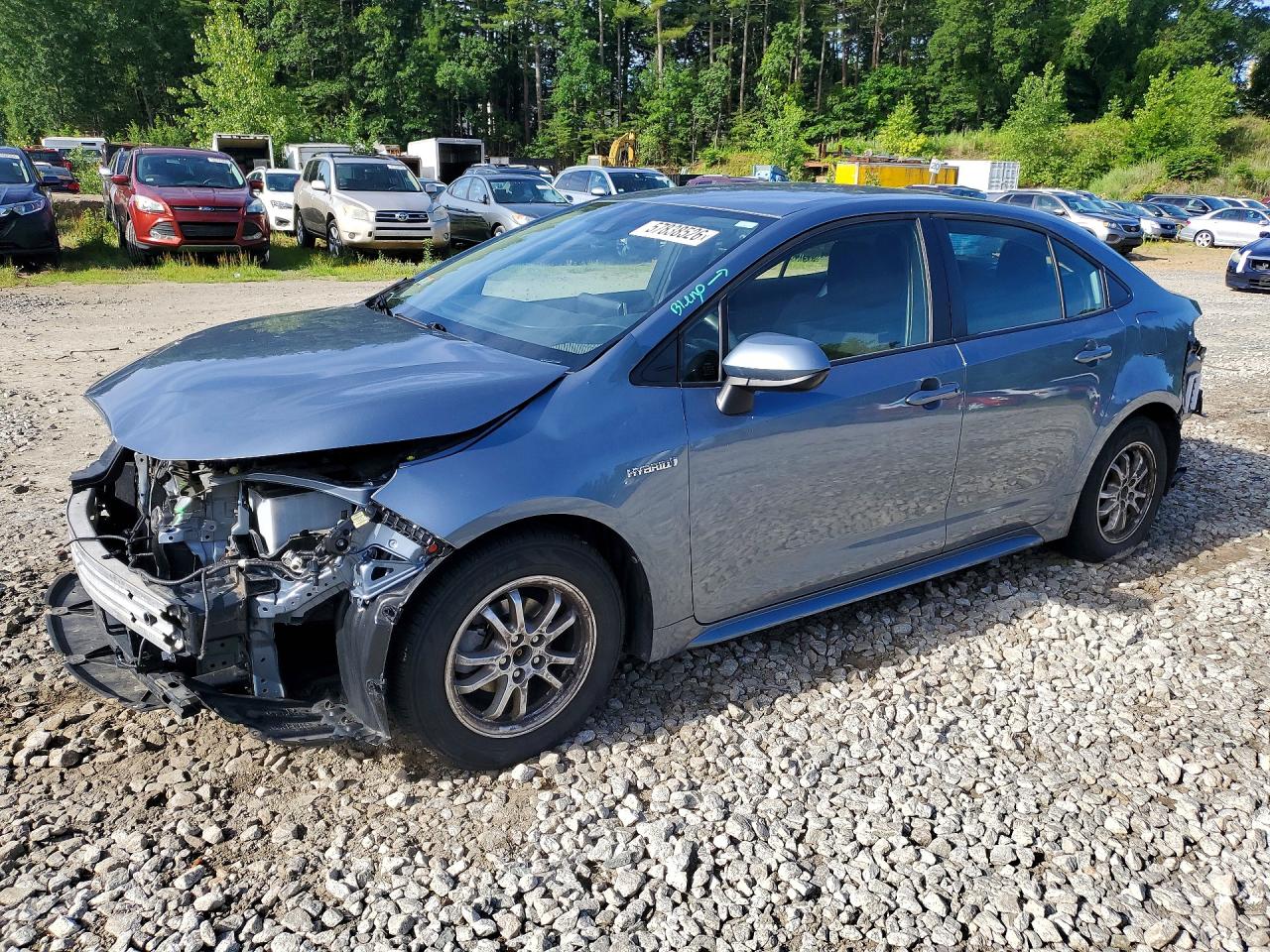 2021 Toyota Corolla Hybrid LE, VIN JTDEAMDE0MJ019938 — Front end