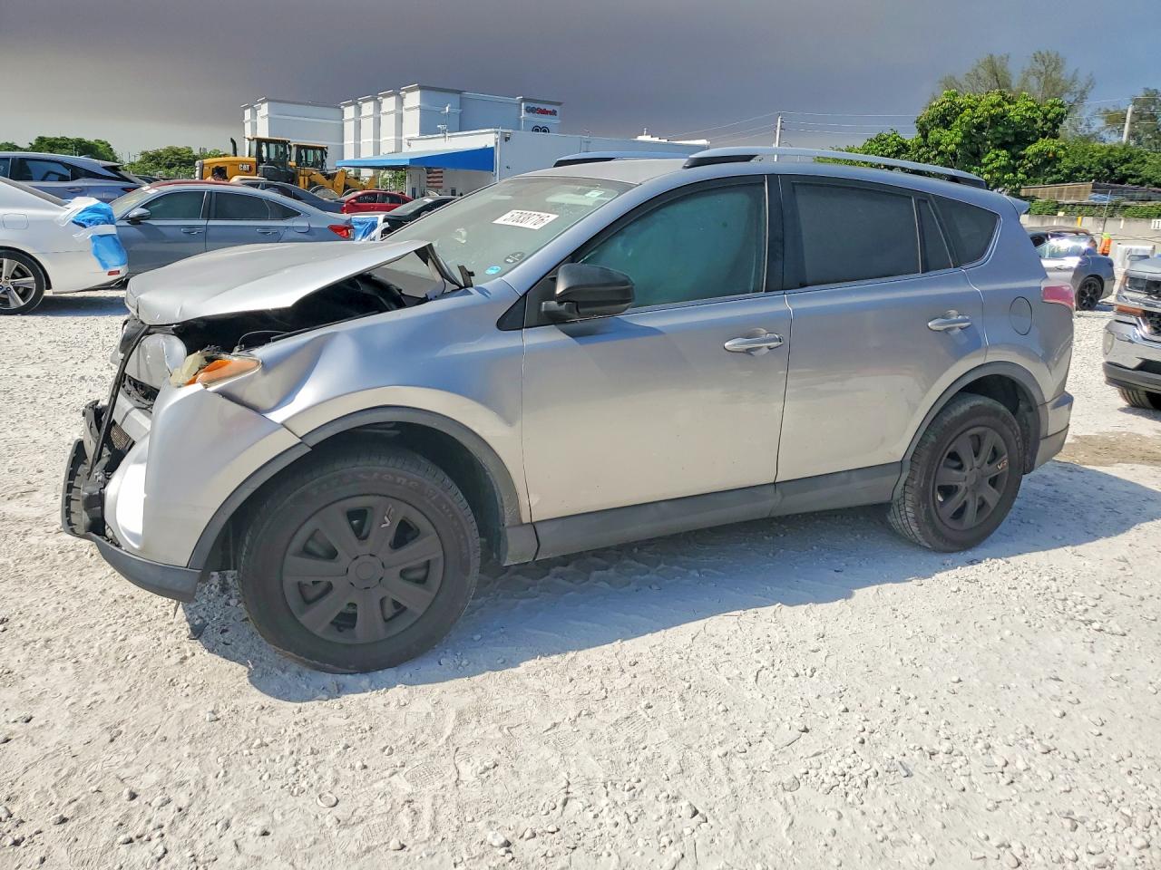 2016 Toyota RAV4 LE, VIN 2T3ZFREV2GW237836 — Front end
