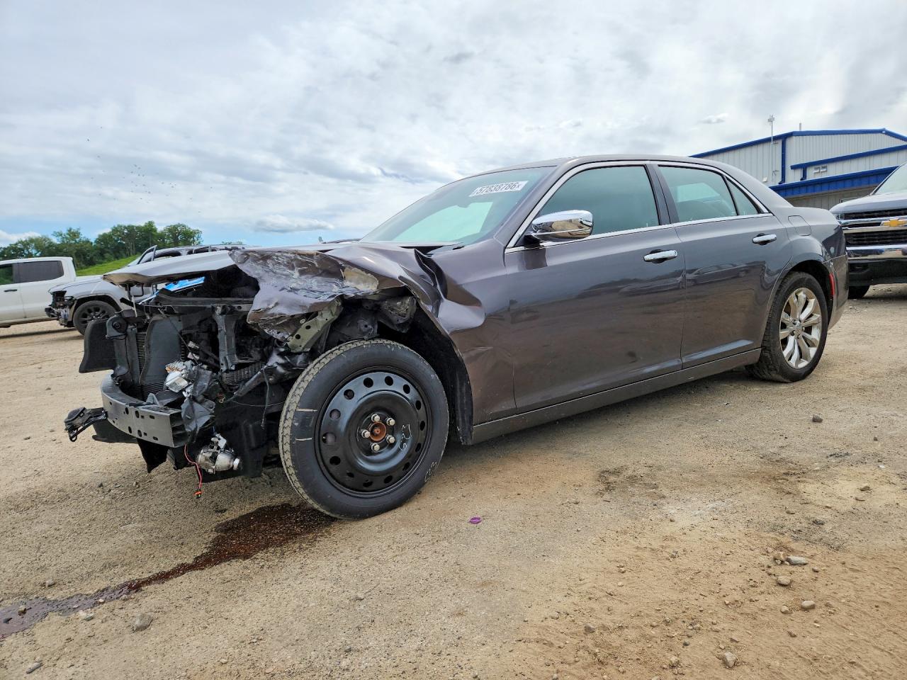 2018 Chrysler 300 Limited, VIN 2C3CCAKGXJH304491 — Перед