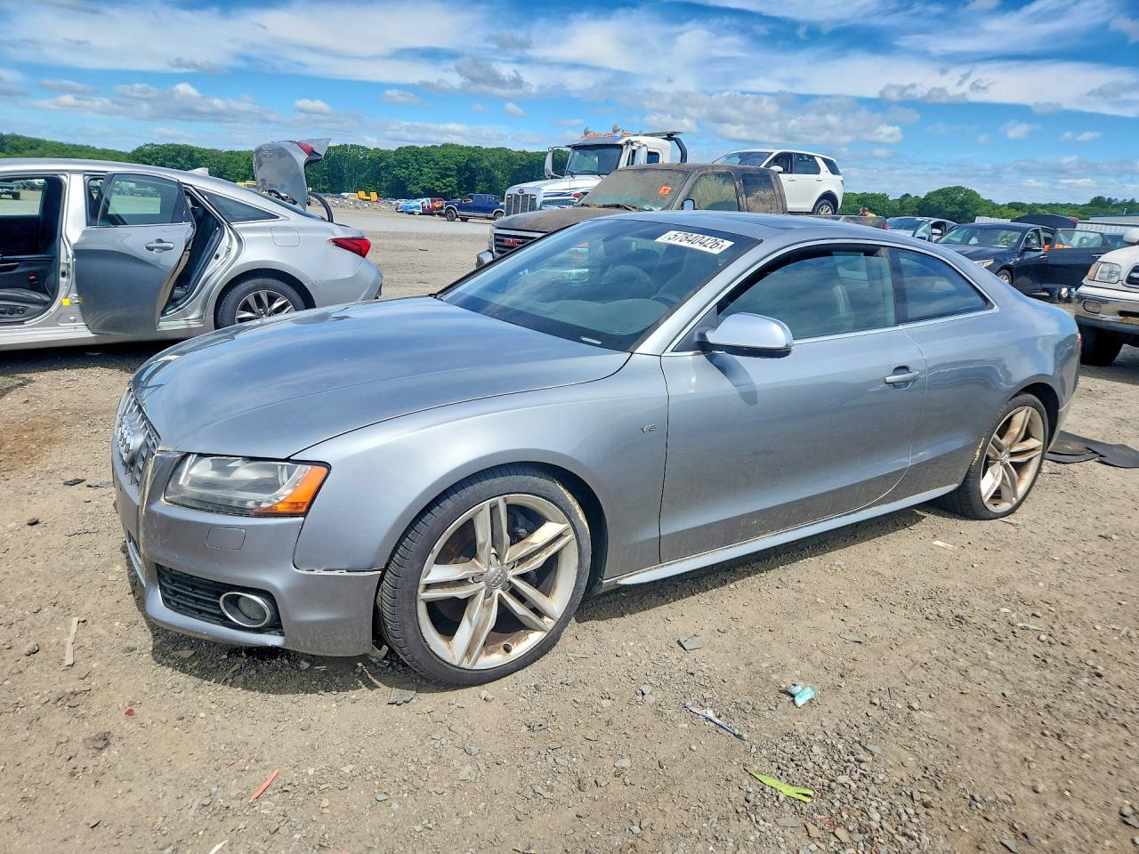 2010 Audi S5 Prestige, VIN WAUVVAFR1AA007700 — Engine fire