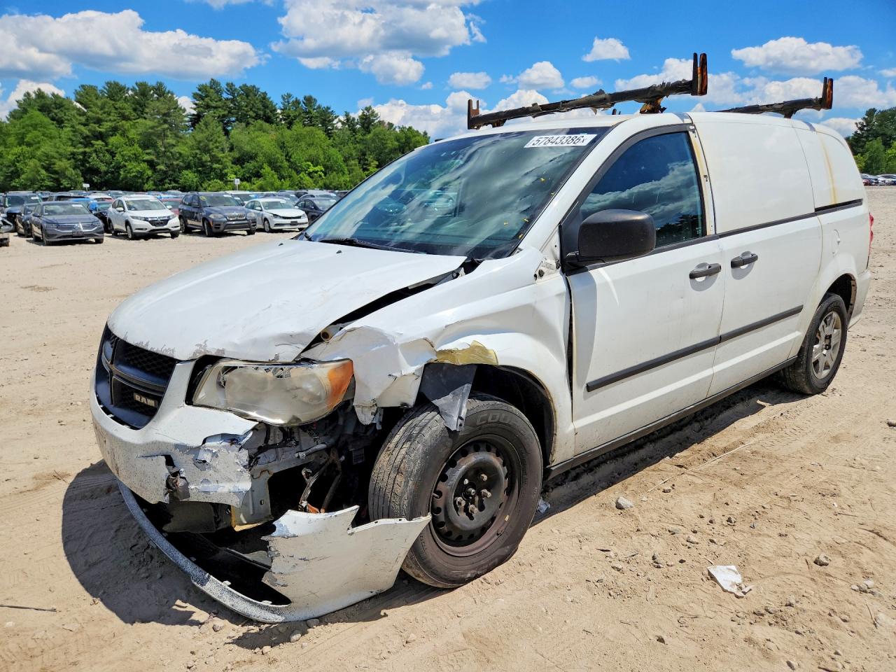 2014 Ram Cargo Van Tradesman, VIN 2C4JRGAG6ER177504 — Front end