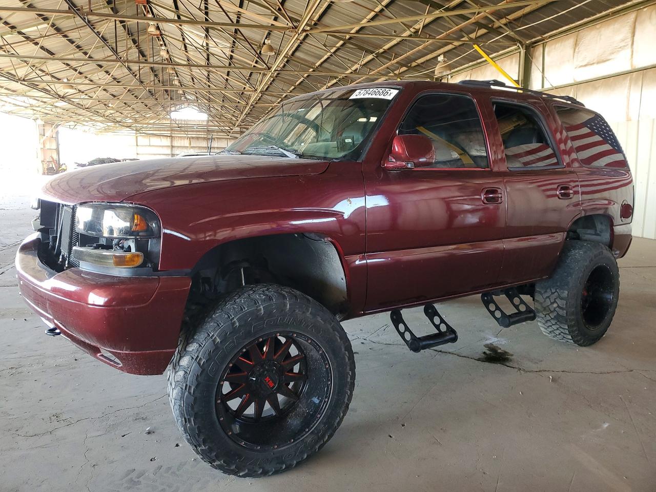 2000 GMC Yukon SLT, VIN 1GKEK13T1YJ123165 — Front end