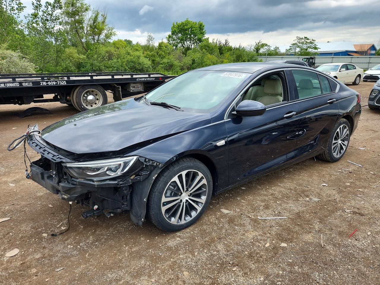 2018 Buick Regal Preferred II, VIN W04GM6SX1J1097280 — Front end