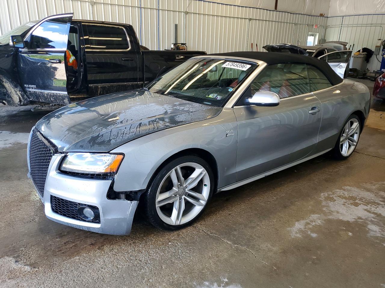 2011 Audi S5 Prestige, VIN WAUVGAFHXBN018612 — Перед