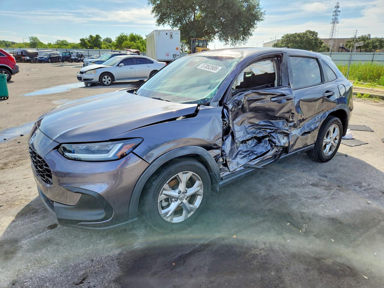 2024 Honda HR-V LX, VIN 3CZRZ1H31RM720042 — Side