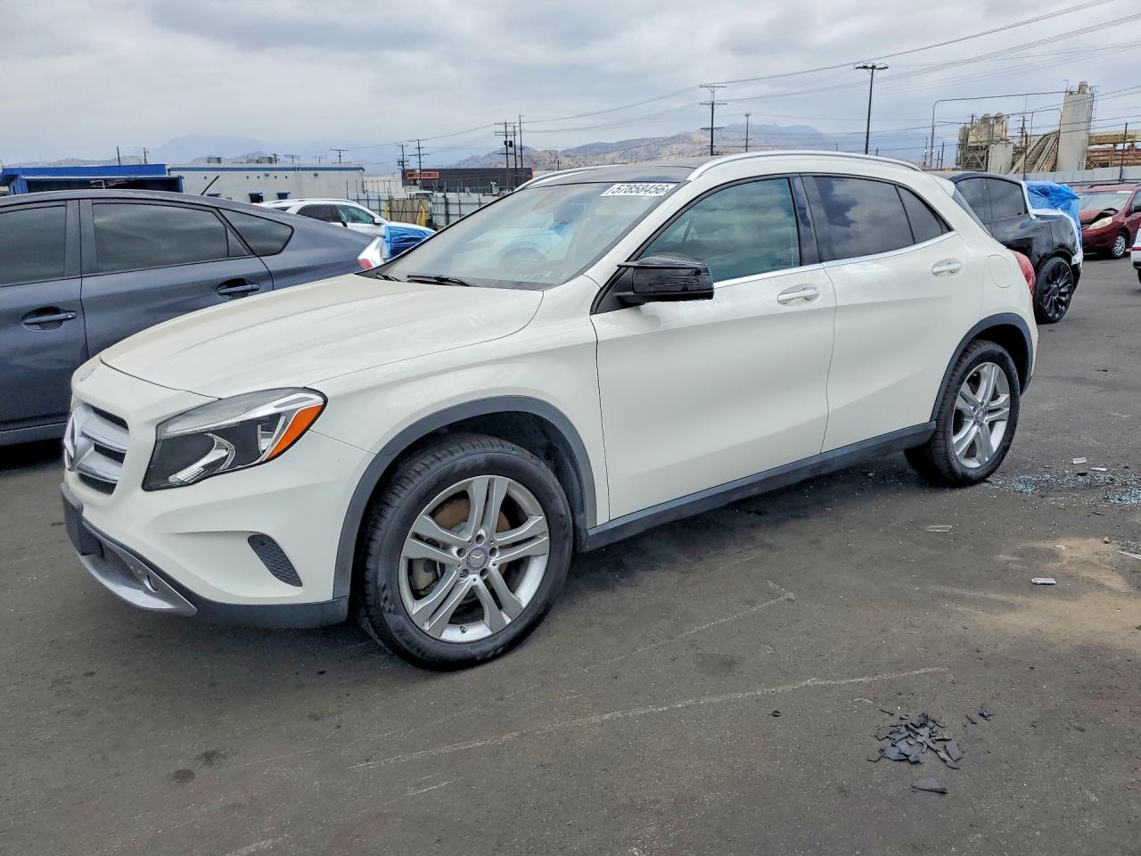 2016 Mercedes-Benz GLA 250, VIN WDCTG4GB8GJ225417 — Prior damage history