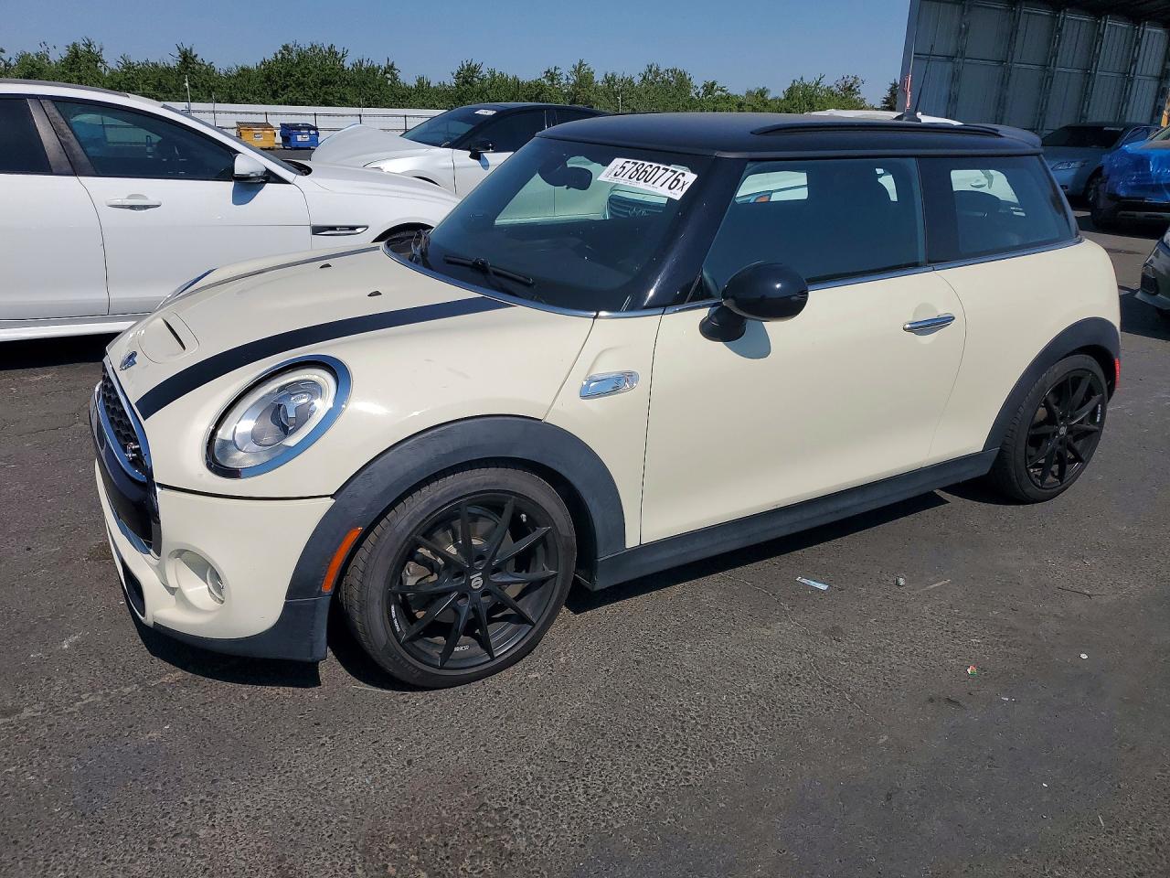 2018 MINI Hardtop Cooper S, VIN WMWXP7C58J2C62297 — Rear end