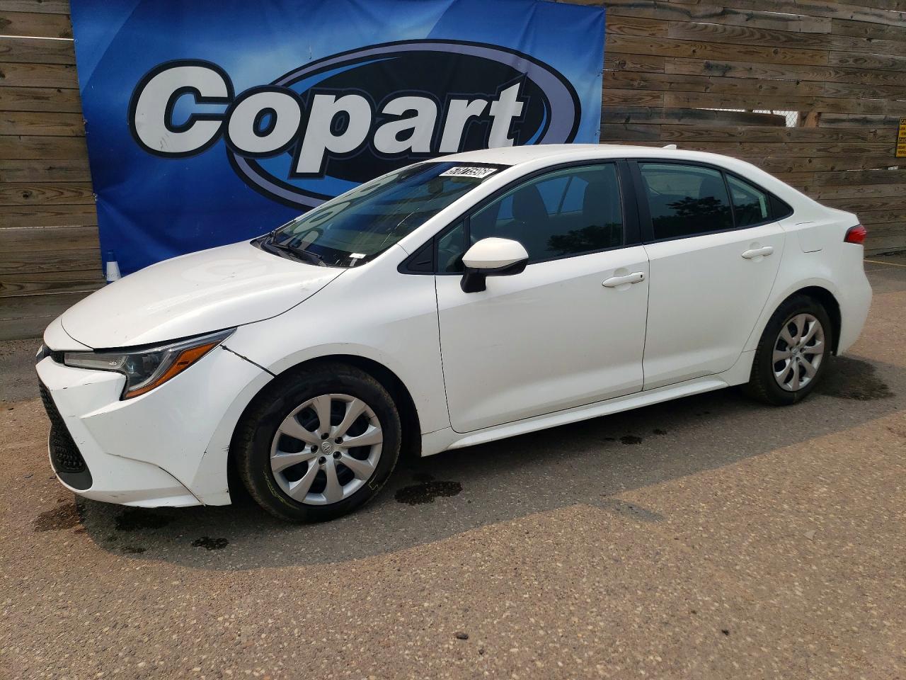 2021 Toyota Corolla LE, VIN 5YFEPMAE3MP246166 — Front end