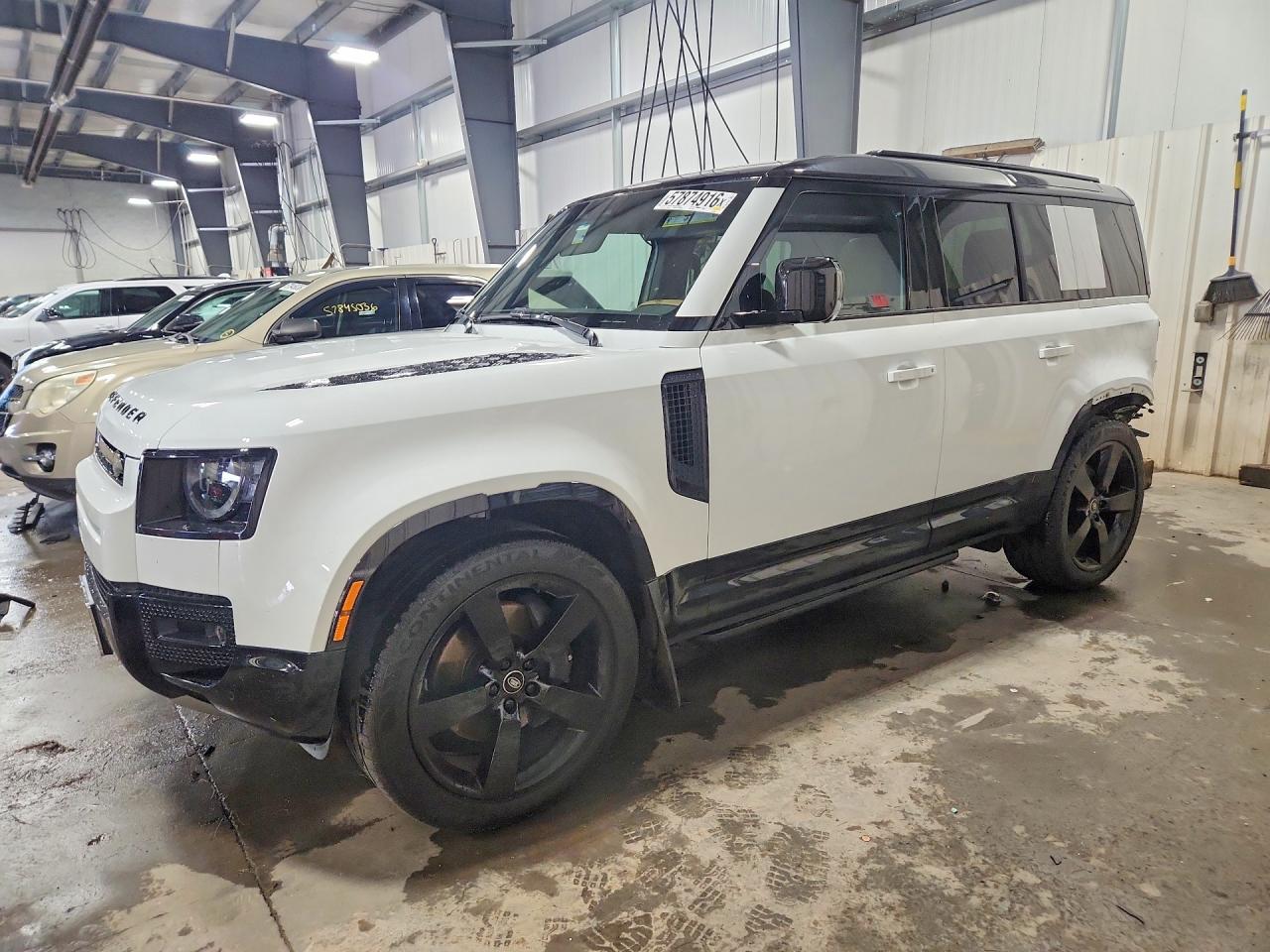 2025 Land Rover Defender X-Dynamic SE, VIN SALE27EU9S2411448 — Rear end