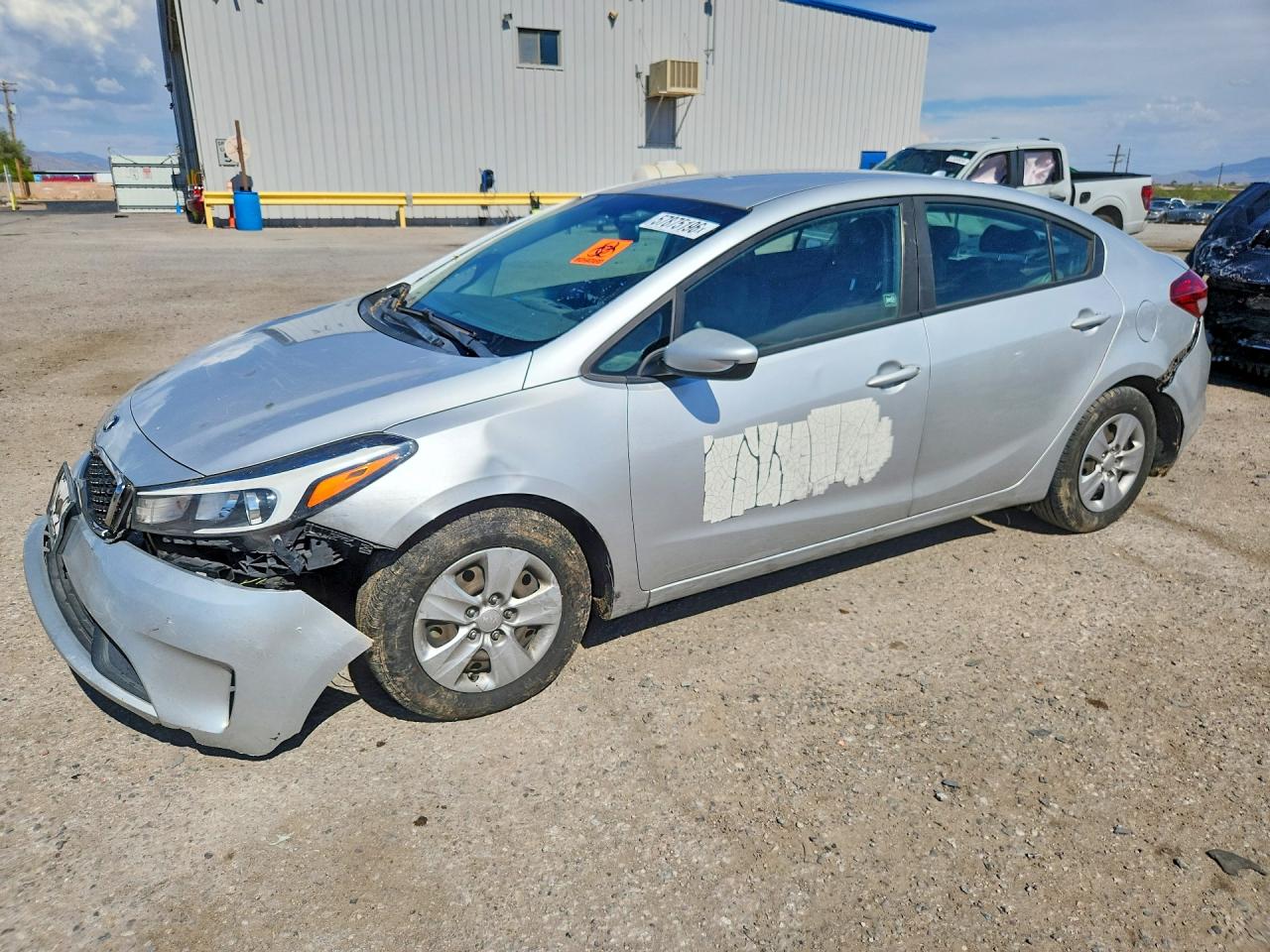 2017 Kia Forte LX, VIN 3KPFK4A77HE144381 — Front end