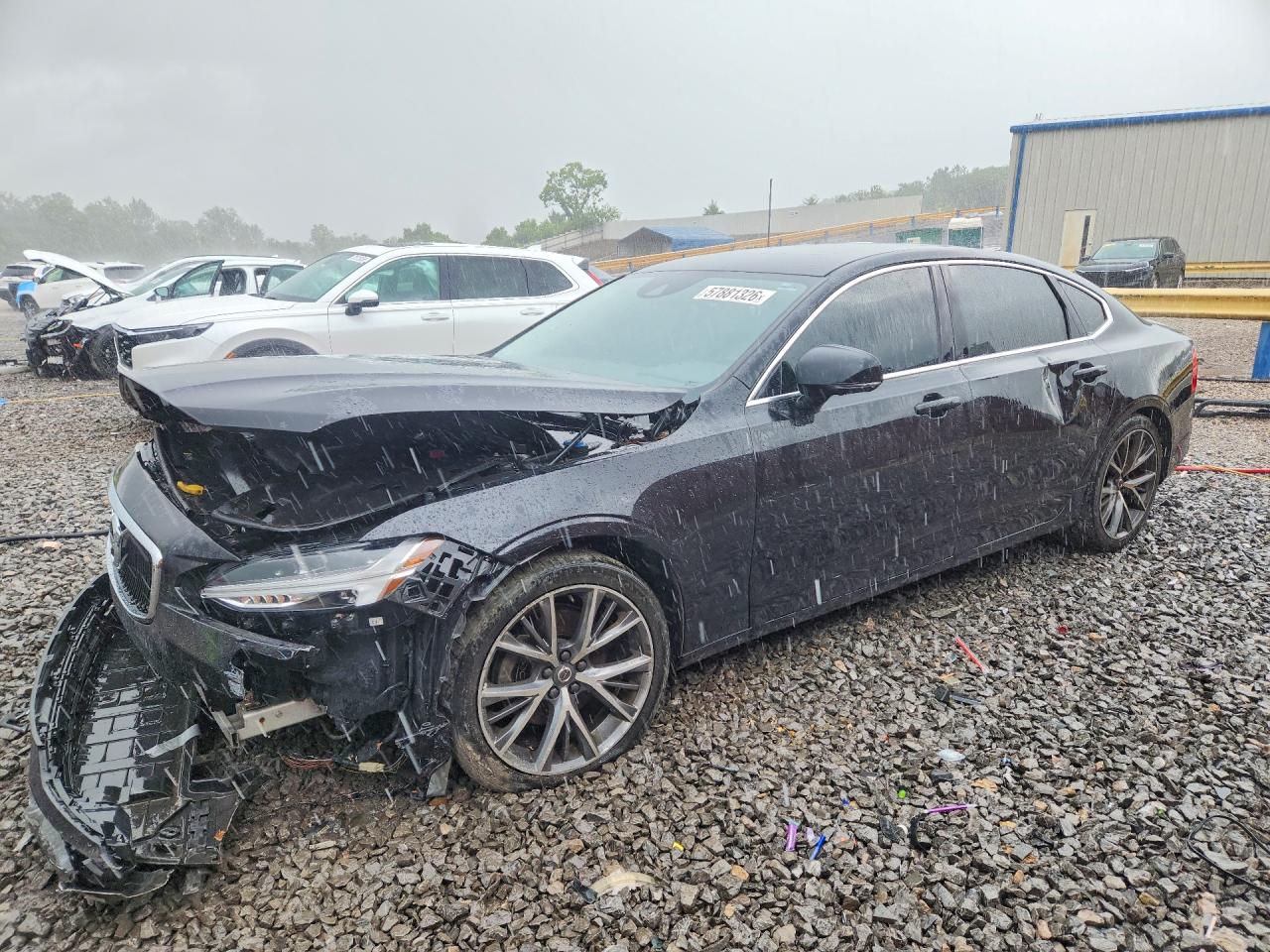 2018 Volvo S90 Momentum, VIN LVY982AK2JP025107 — Front end