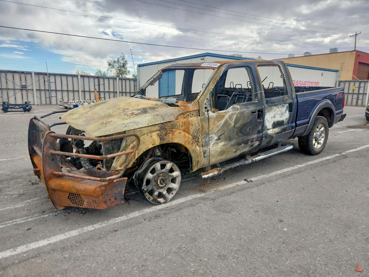 2012 Ford F-250 XL, VIN 1FT7W2BT0CEB73928 — Пожар