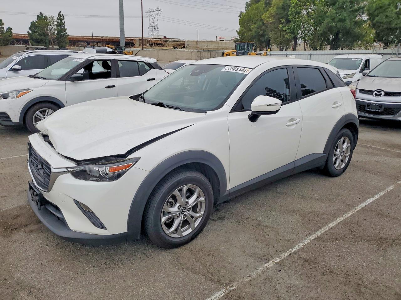 2019 Mazda CX-3 Sport, VIN JM1DKDB72K0443668 — Front end