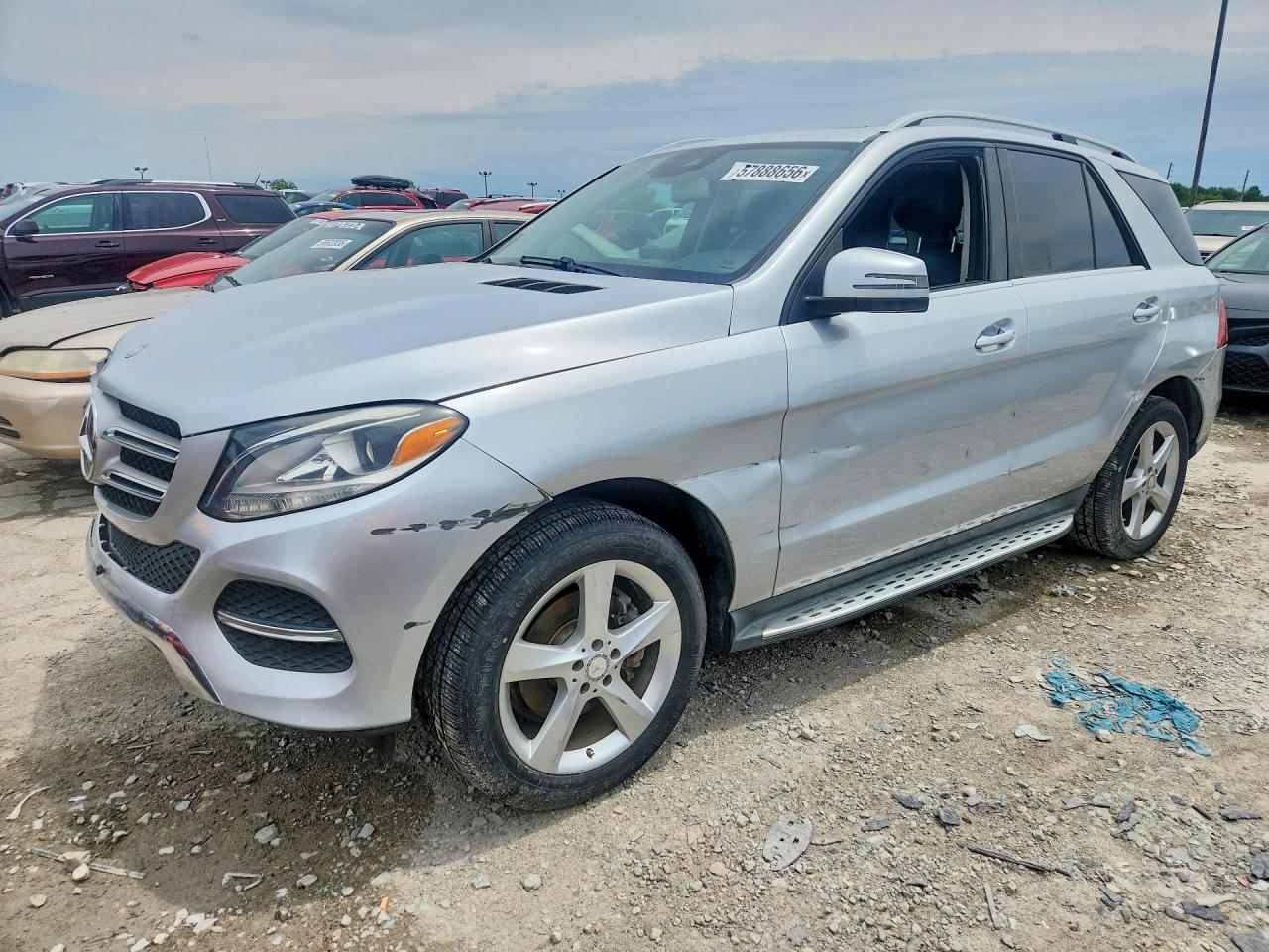 2016 Mercedes-Benz GLE 350, VIN 4JGDA5JB0GA711032 — Front end