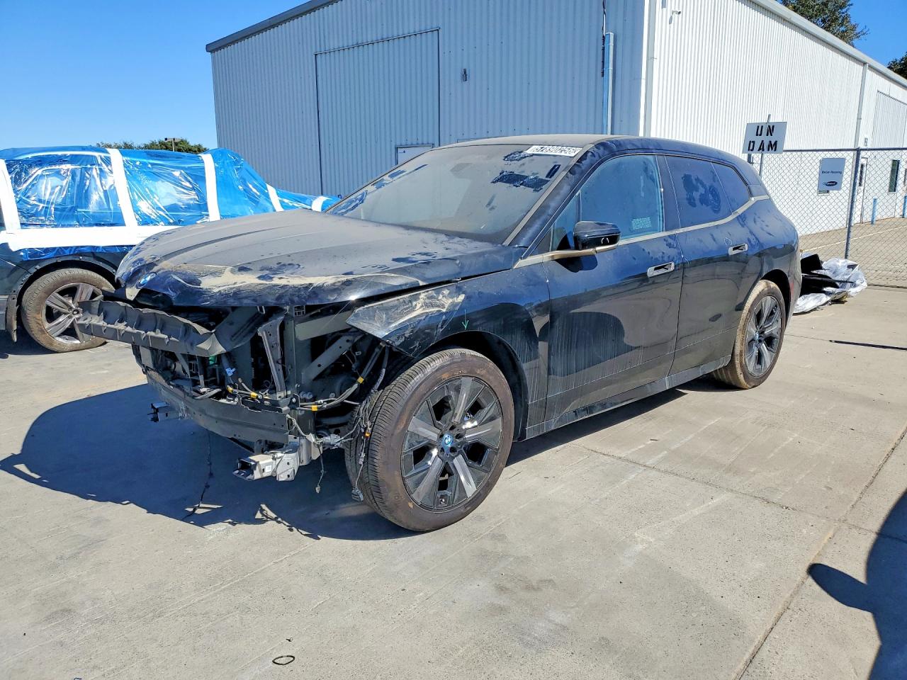 2024 BMW iX xDrive50, VIN WB523CF0XRCP60355 — Front end