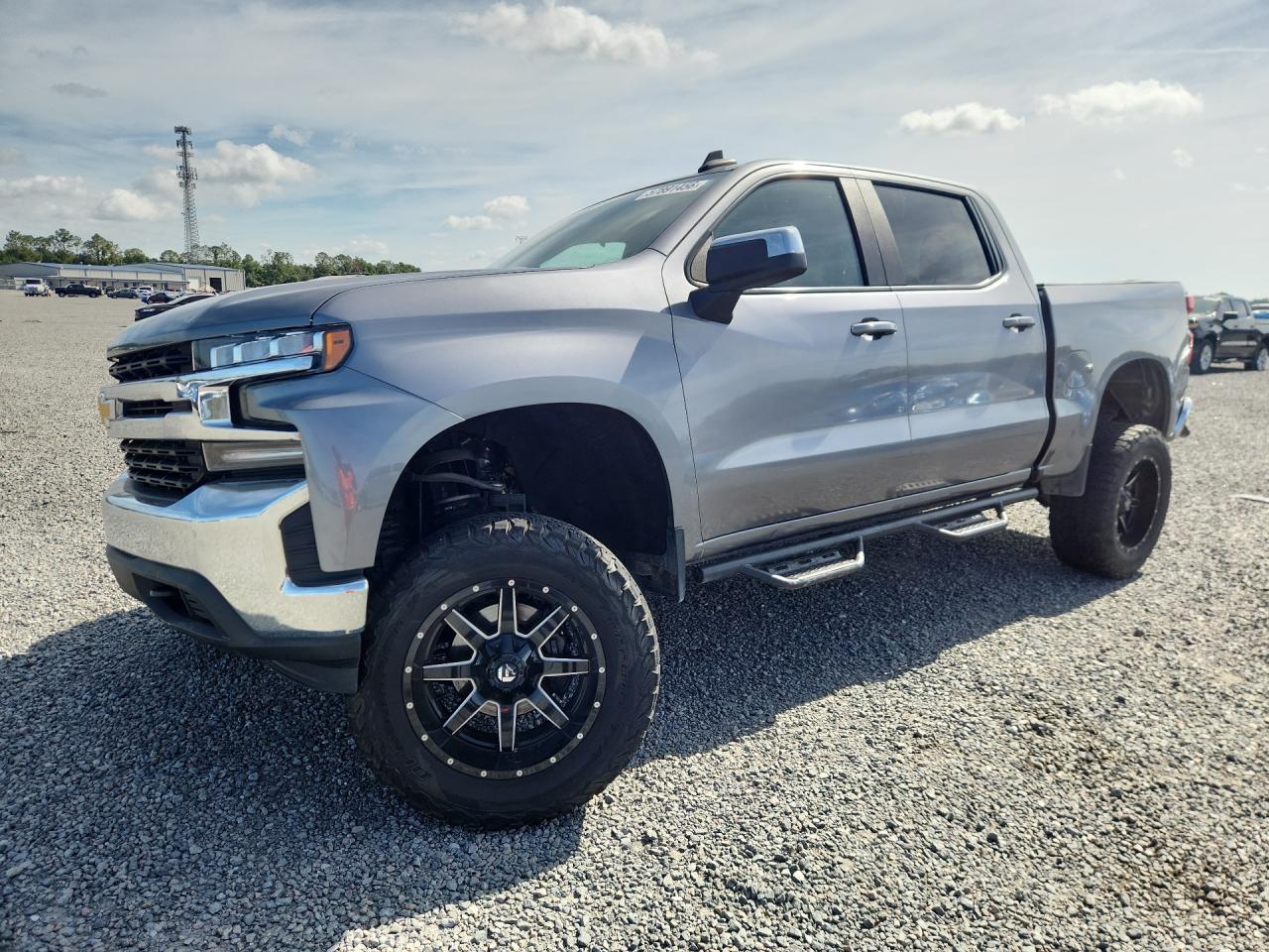2020 Chevrolet Silverado 1500 LT, VIN 3GCUYDED3LG176974 — Undercarriage