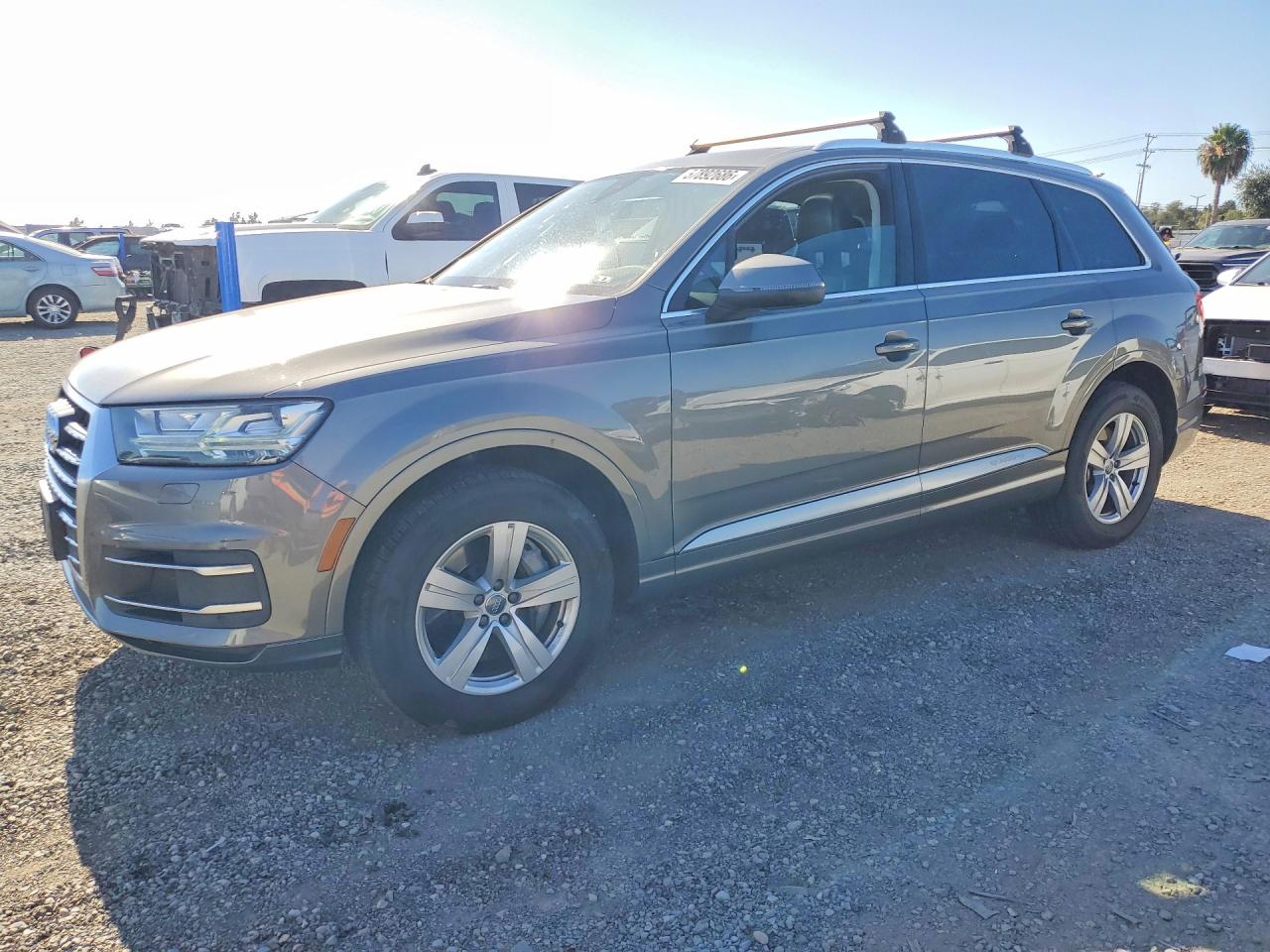 2018 Audi Q7 Premium Plus, VIN WA1LHAF79JD024950 — Мелкие вмятины и царапины