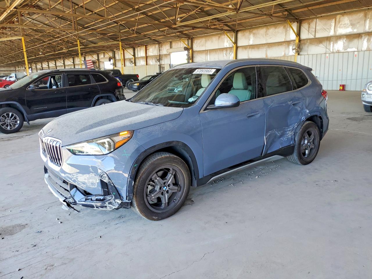 2025 BMW X1 xDrive28i, VIN WBX73EF03S5166788 — Перед