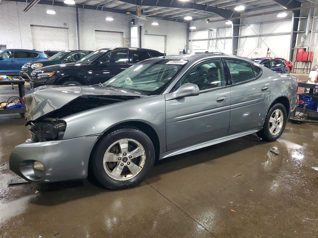 2005 Pontiac Grand Prix GT, VIN 2G2WS542051153880 — Front end