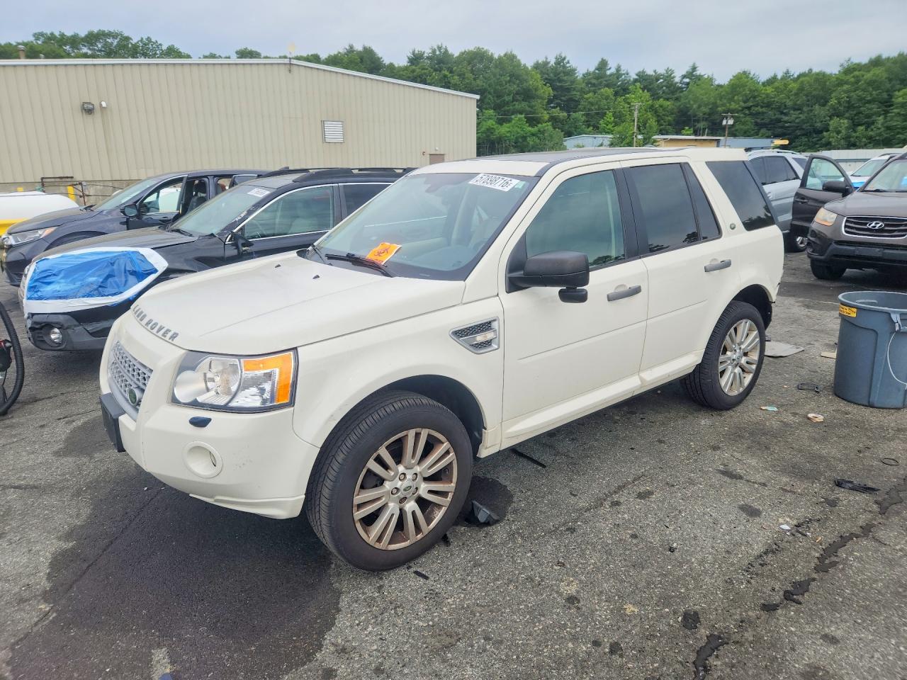 2010 Land Rover LR2 HSE, VIN SALFR2BN4AH209628 — Rear end