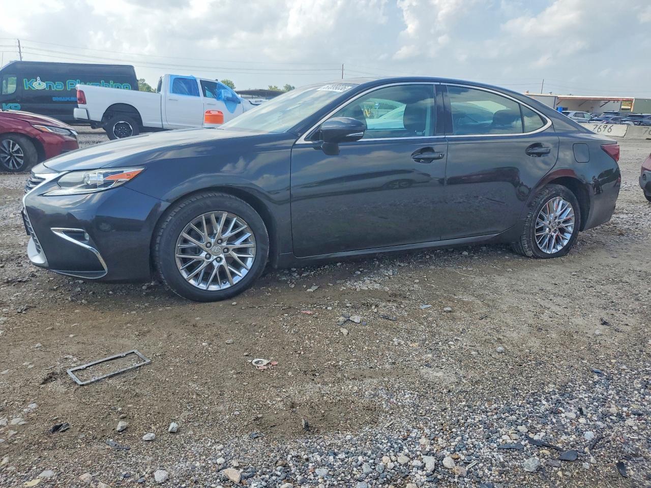 2017 Lexus ES 350, VIN 58ABK1GG7HU036403 — Rear end