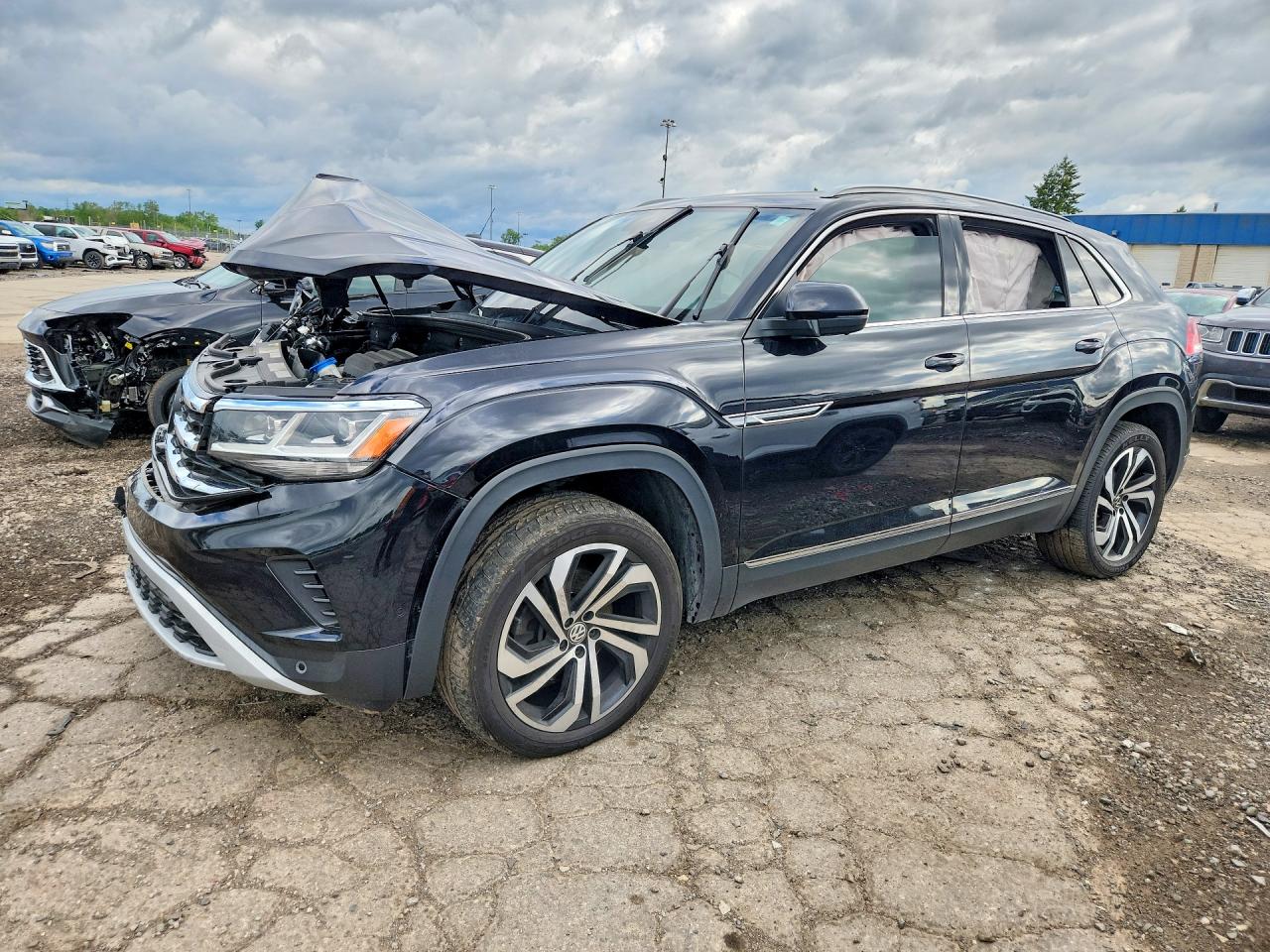 2020 Volkswagen Atlas SEL Premium, VIN 1V2NE2CA8LC216350 — Перед