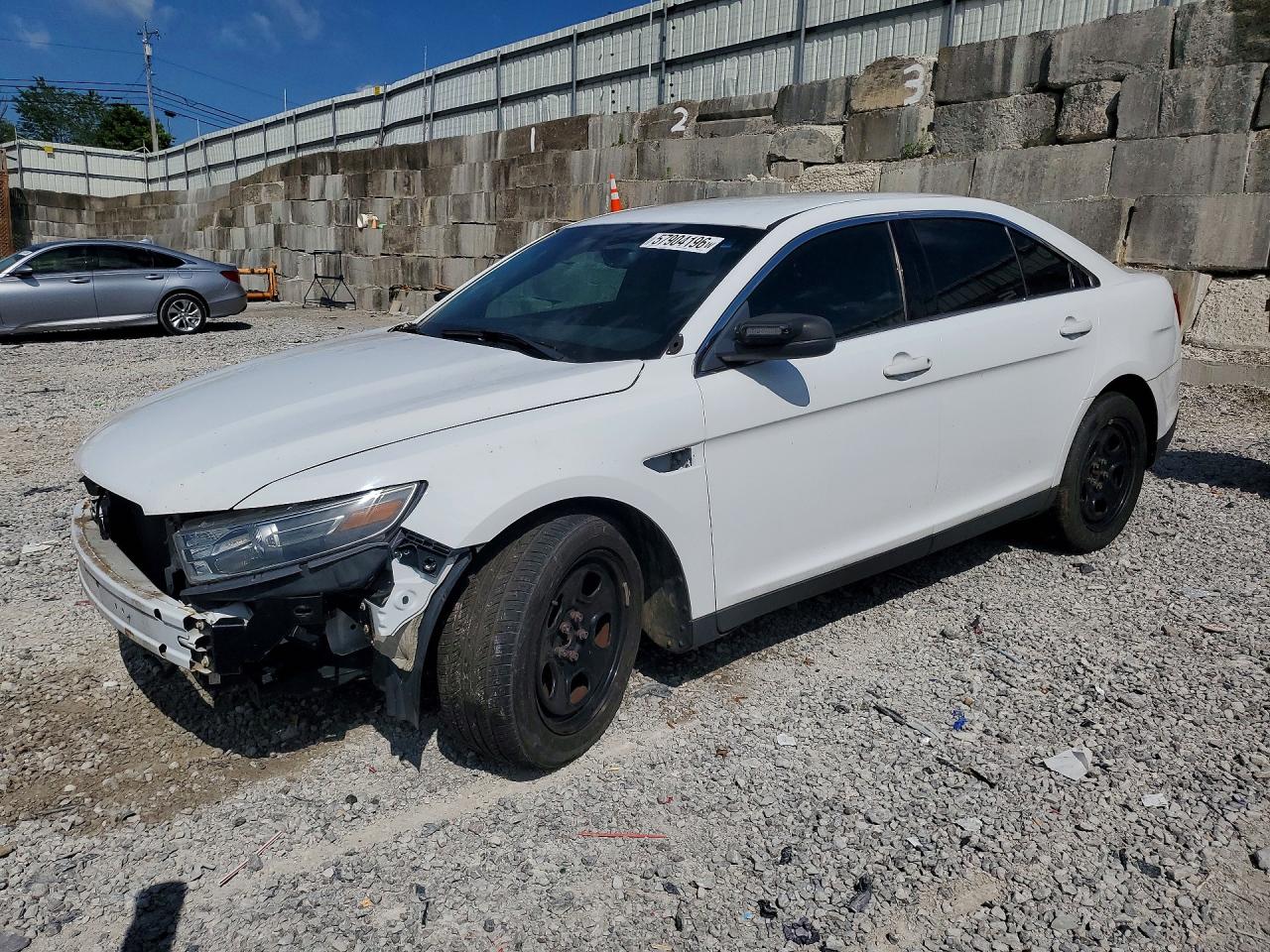 2015 Ford Police Interceptor, VIN 1FAHP2MK3FG208143 — Front end