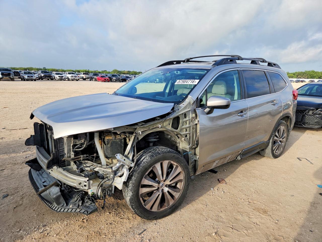 2020 Subaru Ascent Premium, VIN 4S4WMAHD6L3432635 — Front end